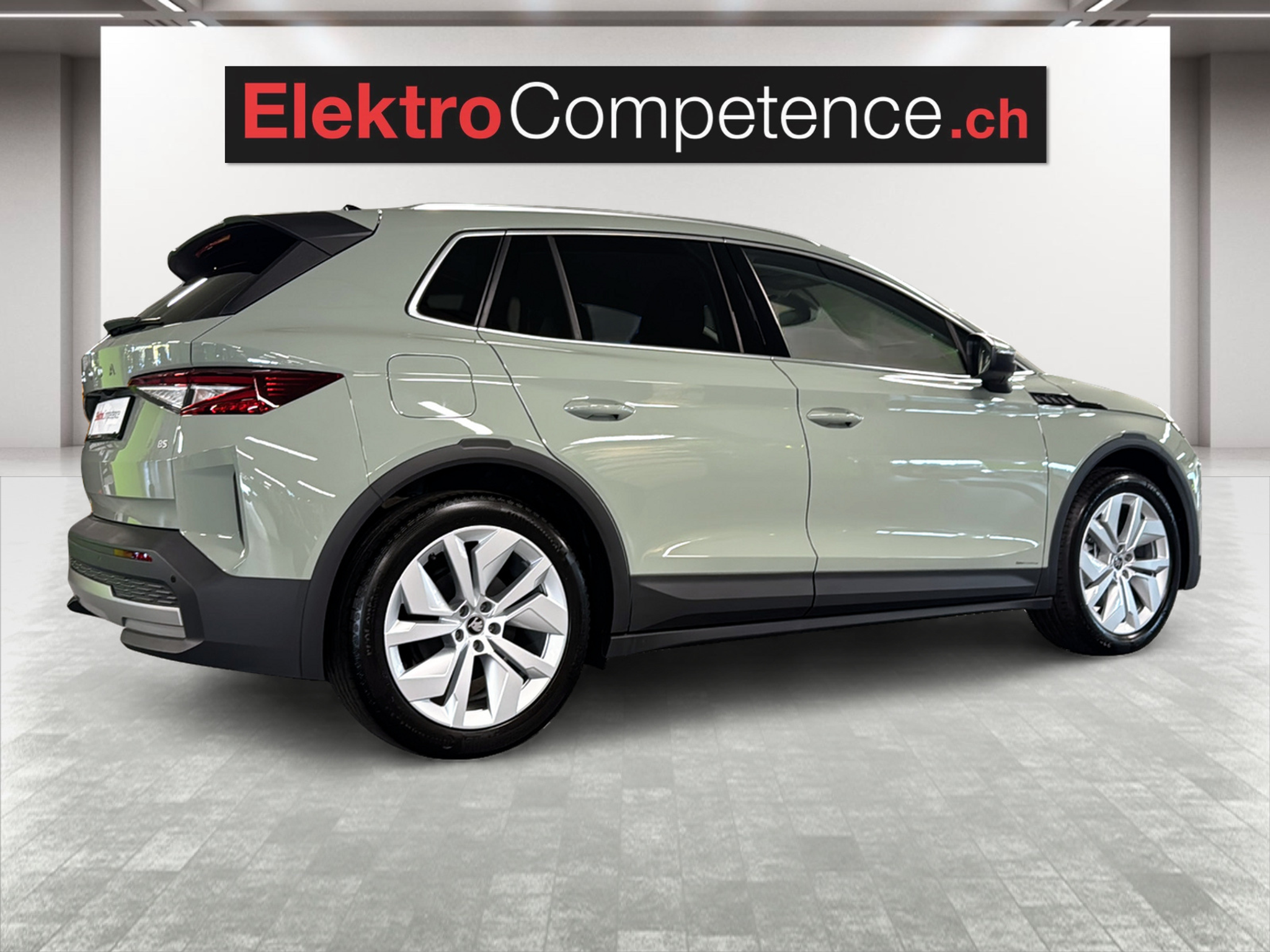 listing desktop thumbnail image 5