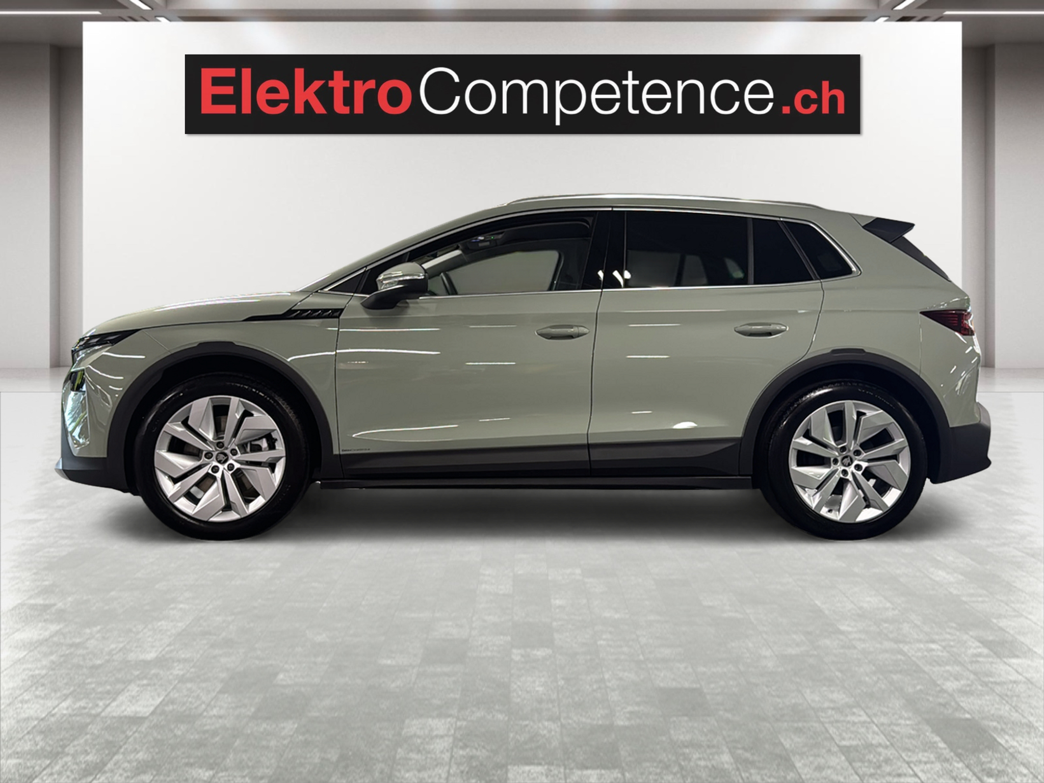 listing desktop thumbnail image 1