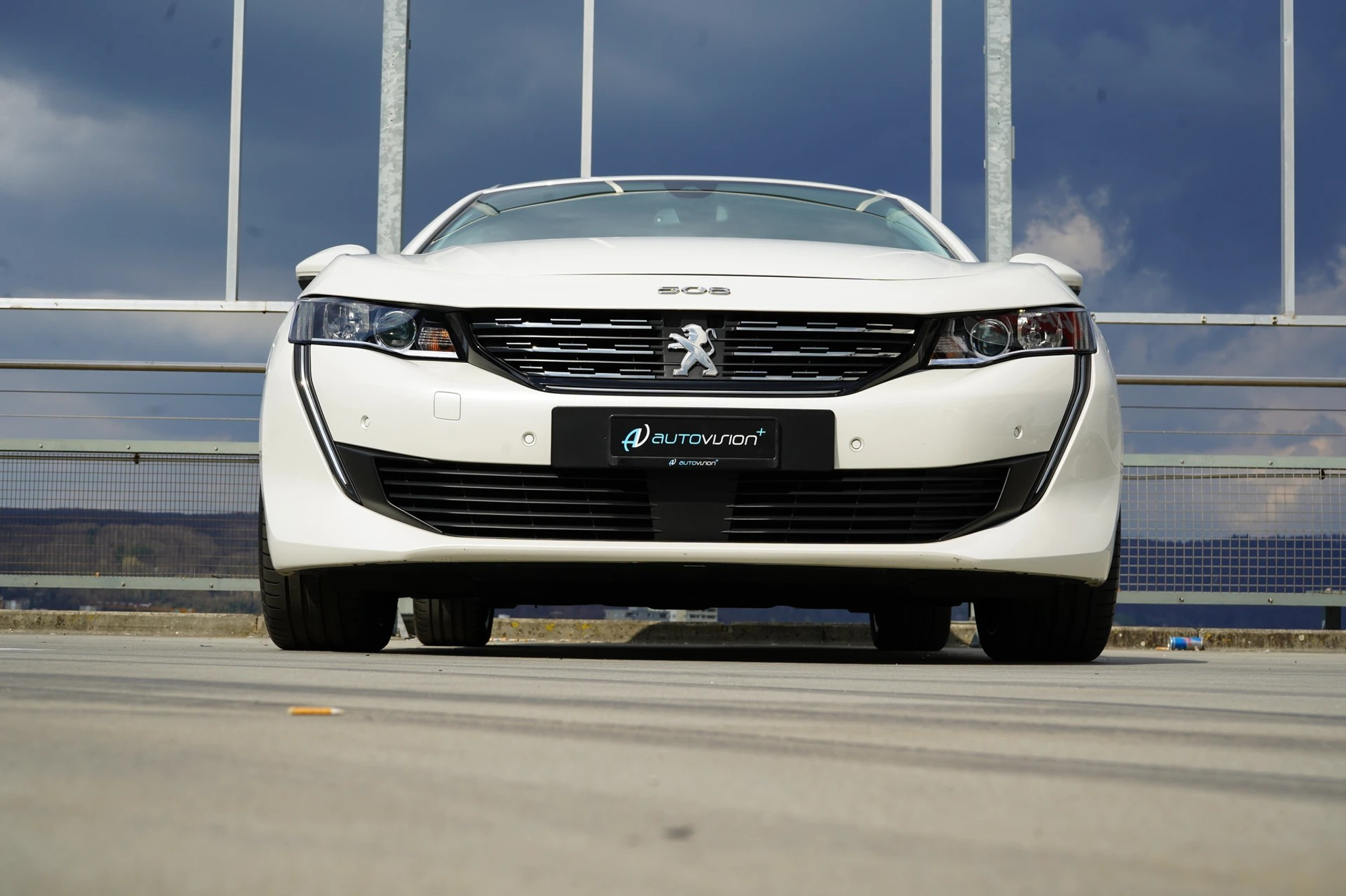 listing desktop thumbnail image 13