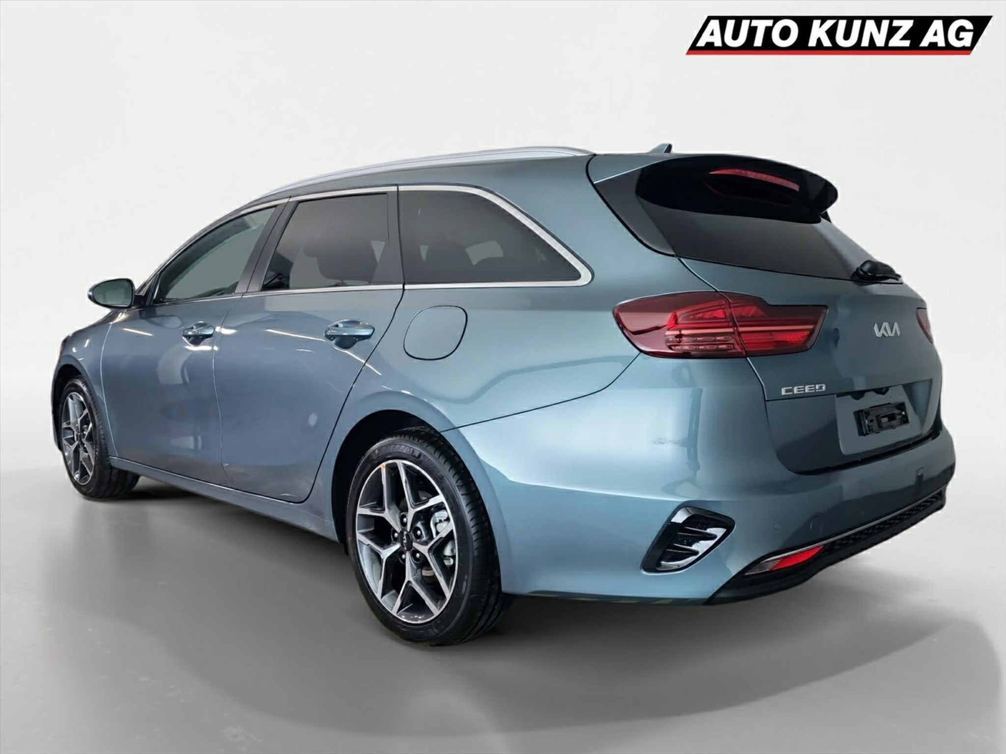 listing desktop thumbnail image 1