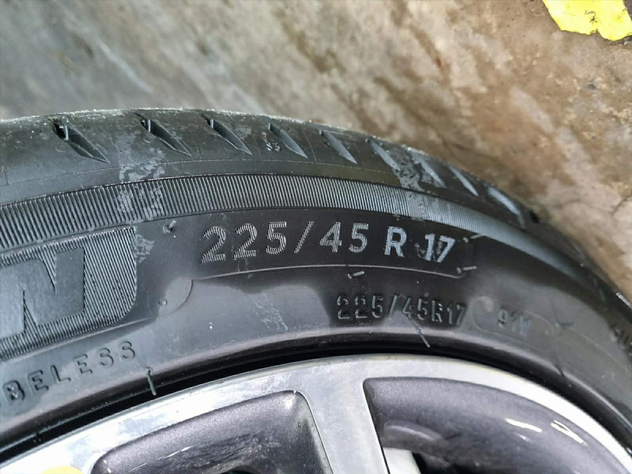 listing desktop thumbnail image 12