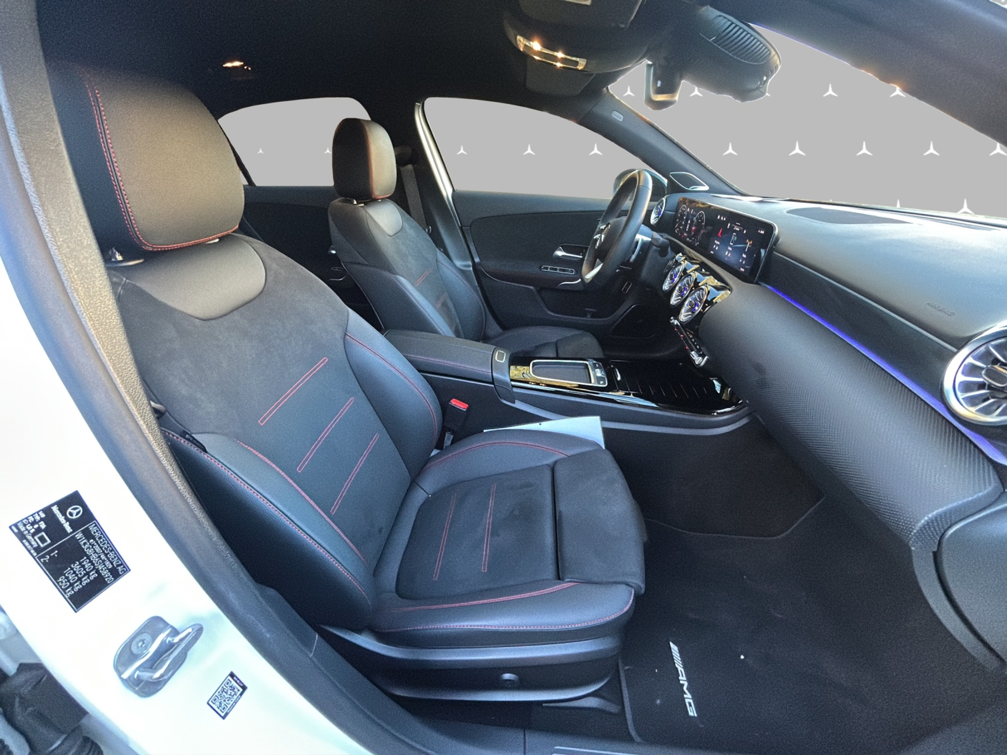 listing desktop thumbnail image 11