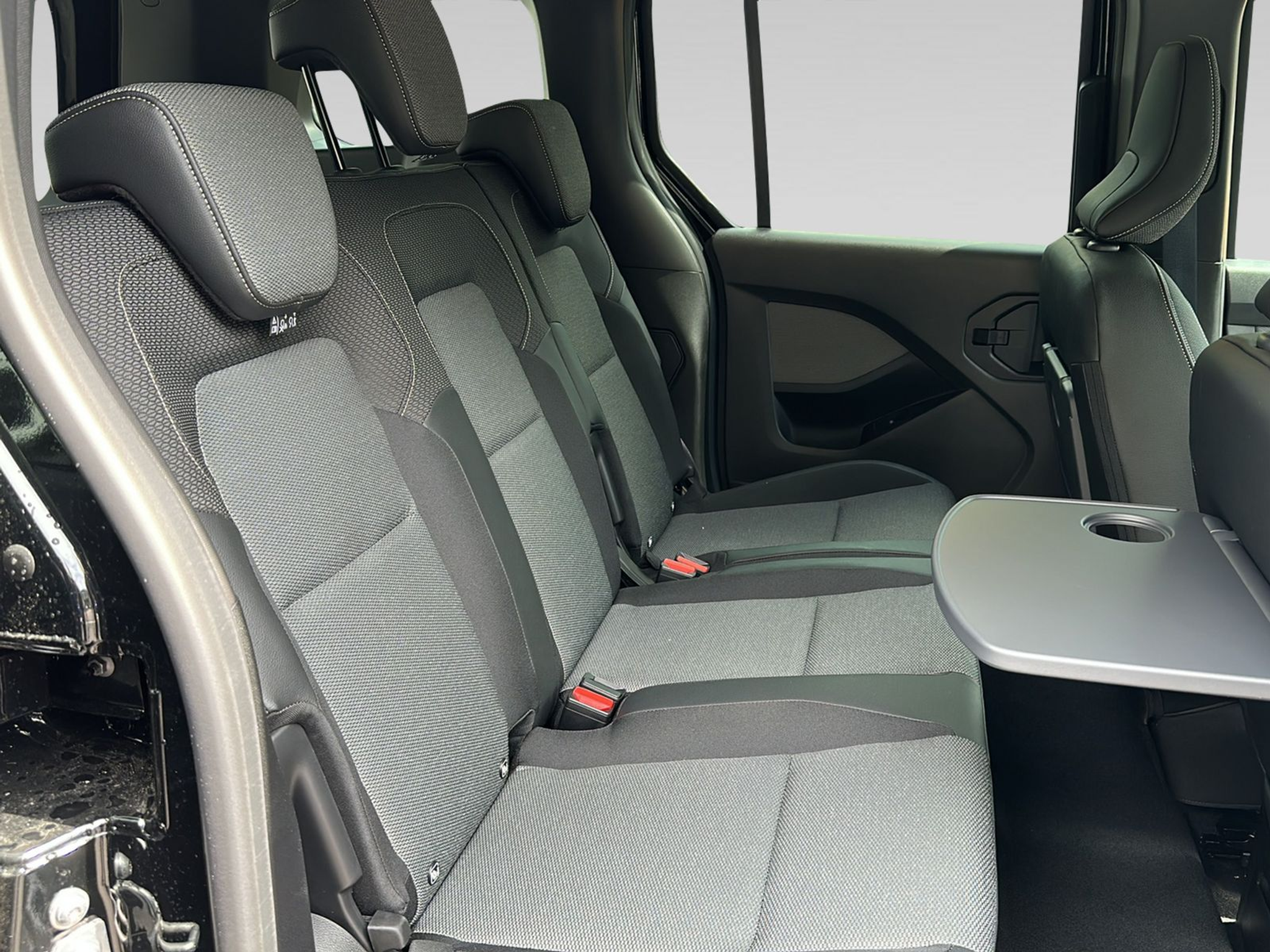 listing desktop thumbnail image 9