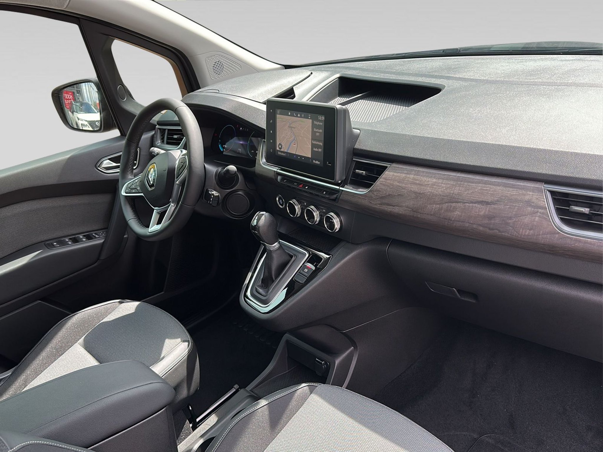 listing desktop thumbnail image 12