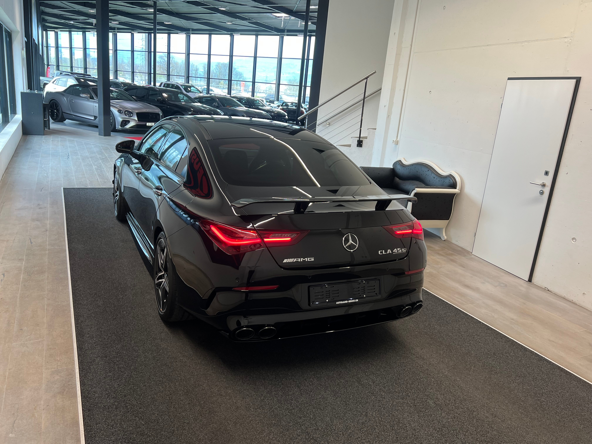 listing desktop thumbnail image 8