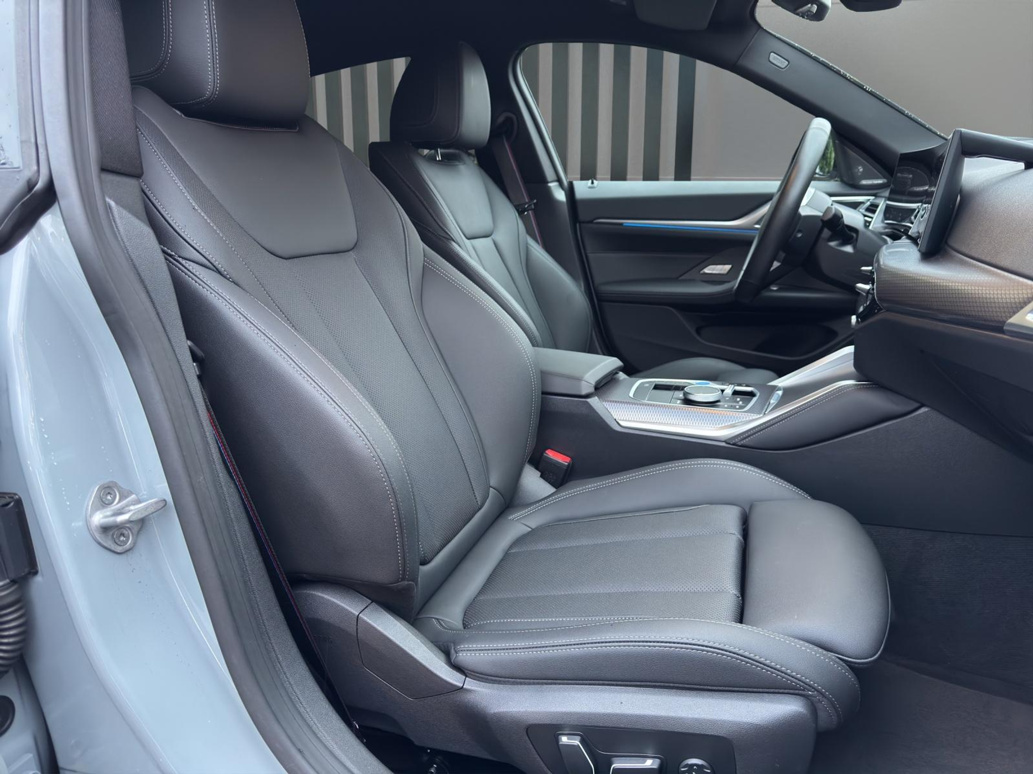 listing desktop thumbnail image 18