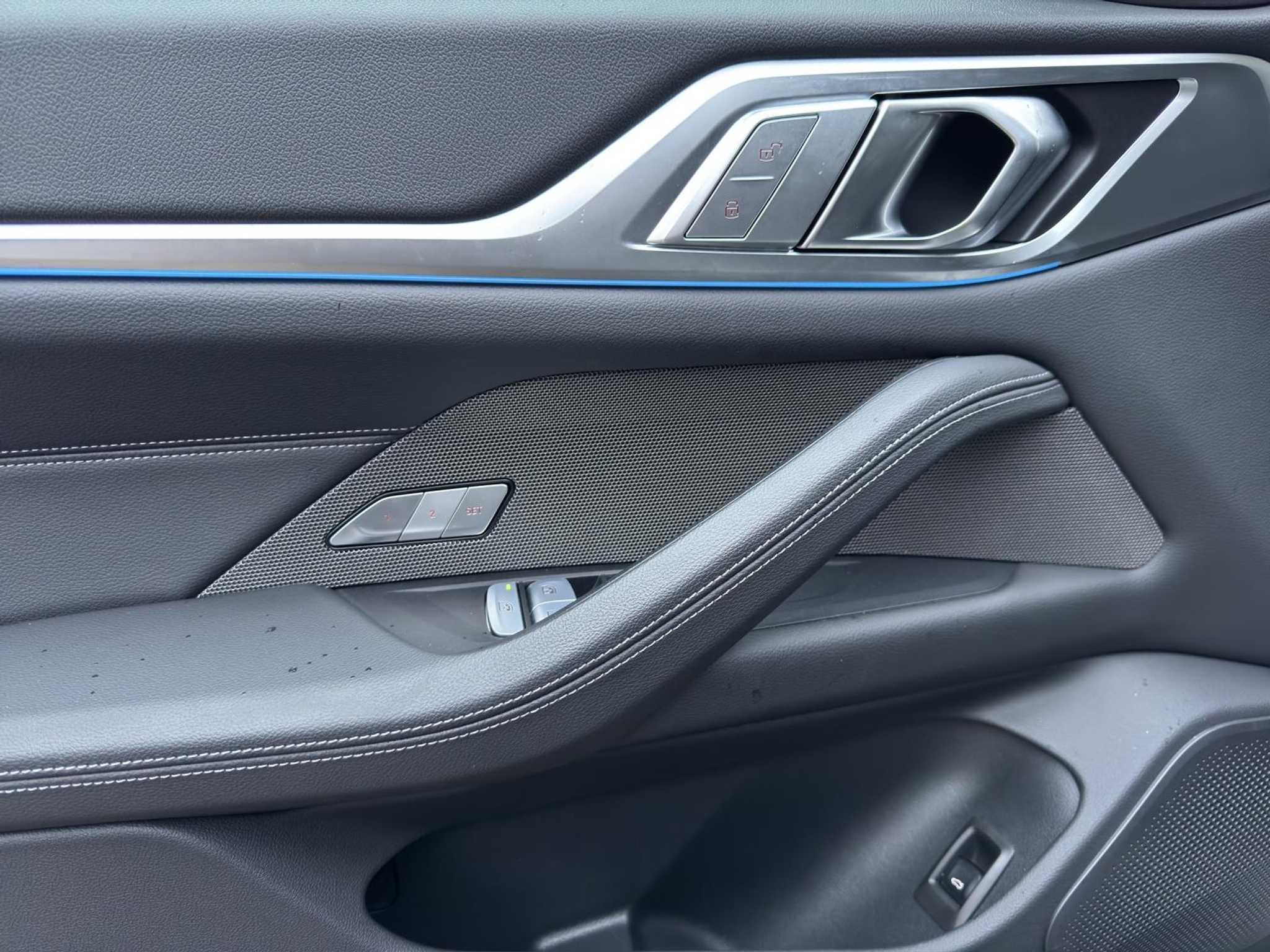 listing desktop thumbnail image 16