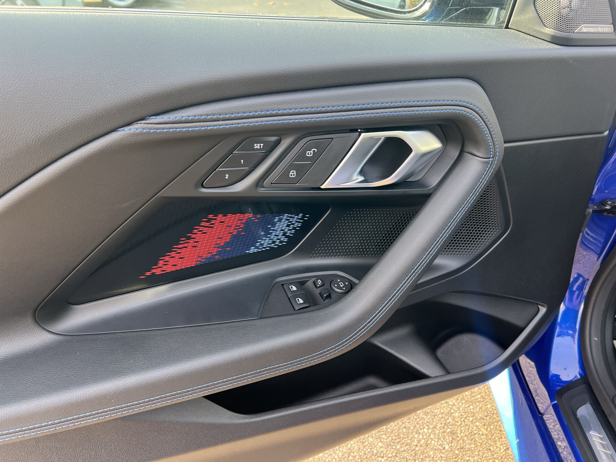 listing desktop thumbnail image 16