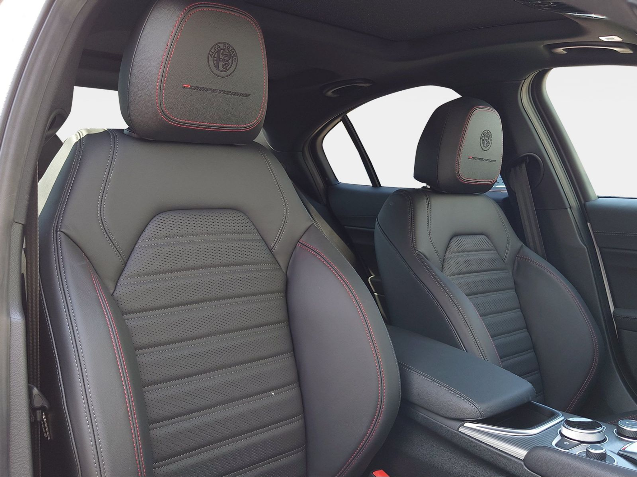 listing desktop thumbnail image 6