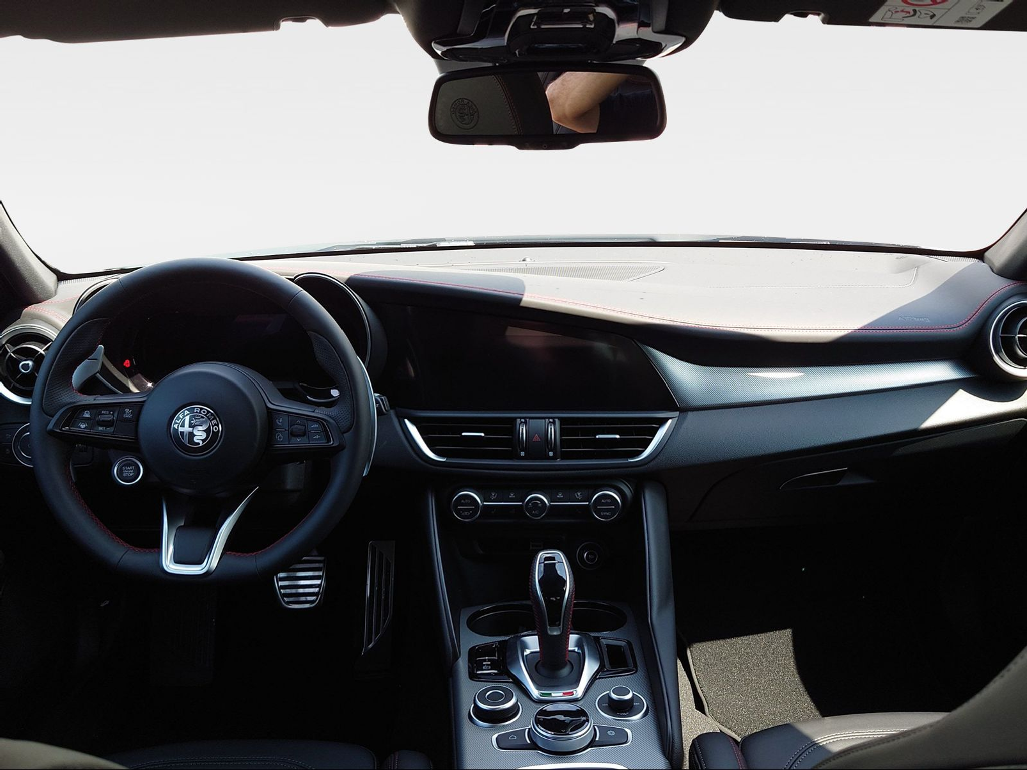 listing desktop thumbnail image 5