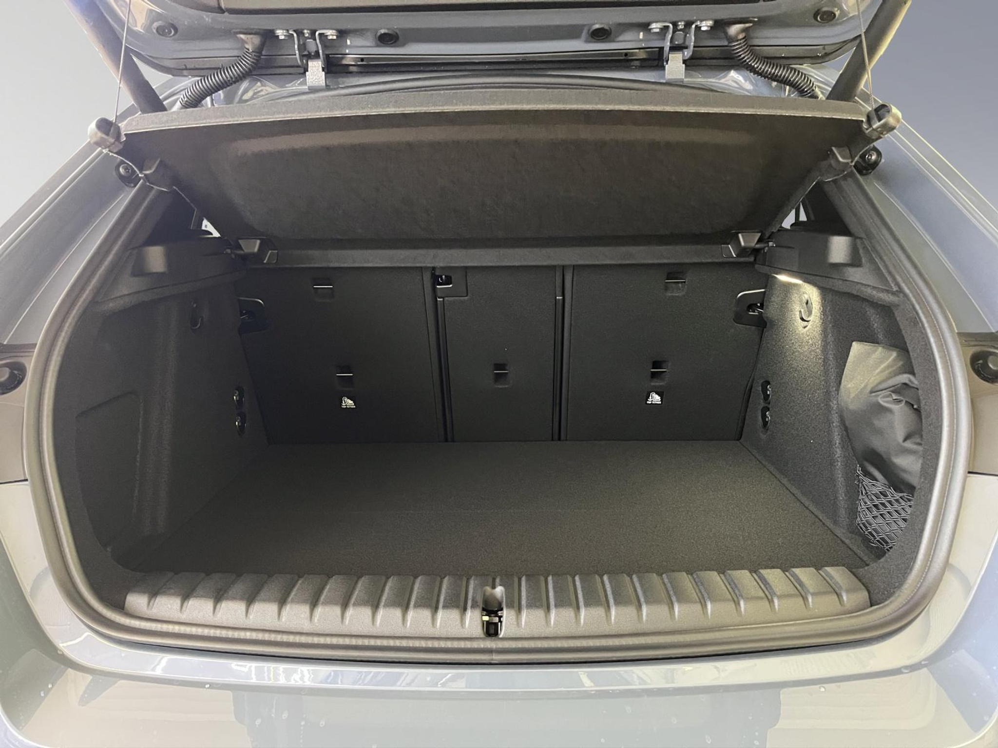 listing desktop thumbnail image 17