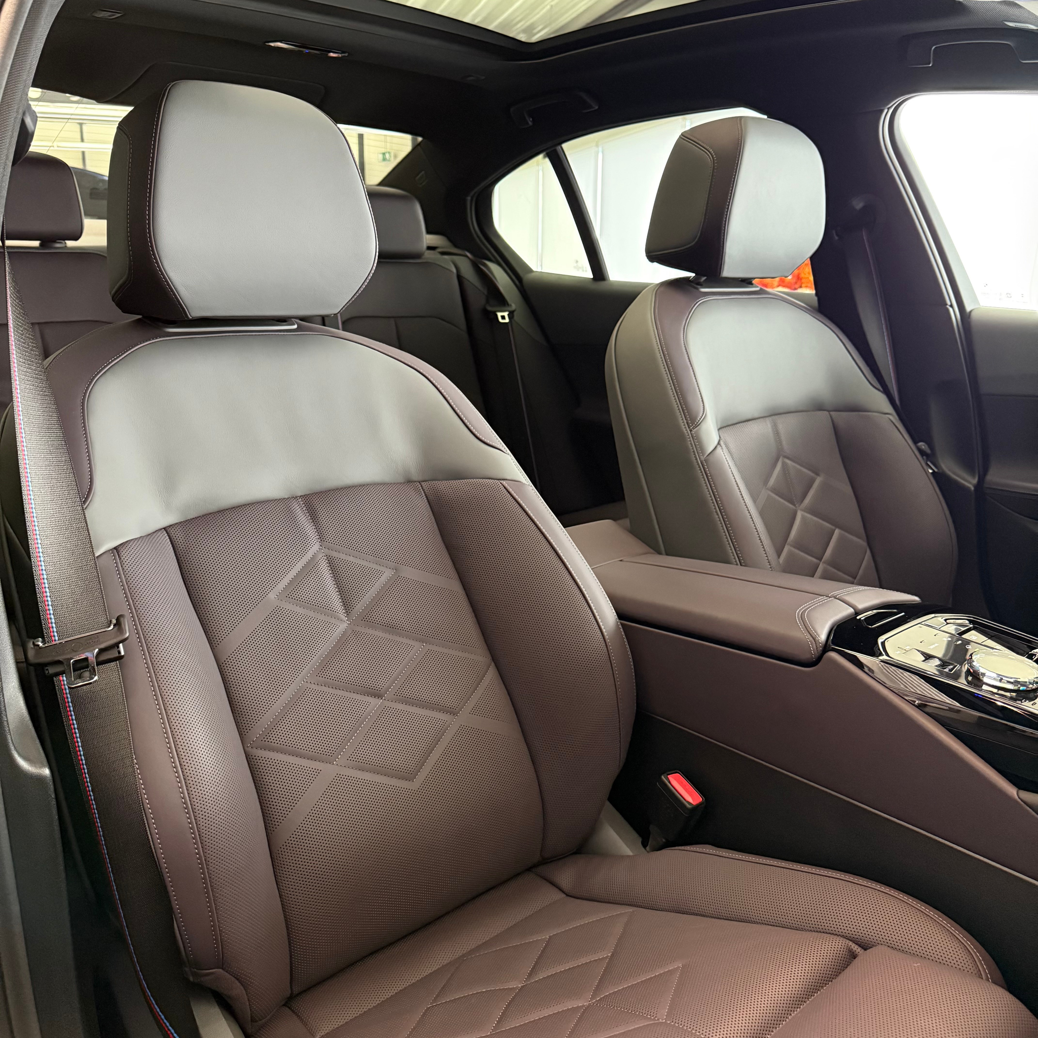 listing desktop thumbnail image 21