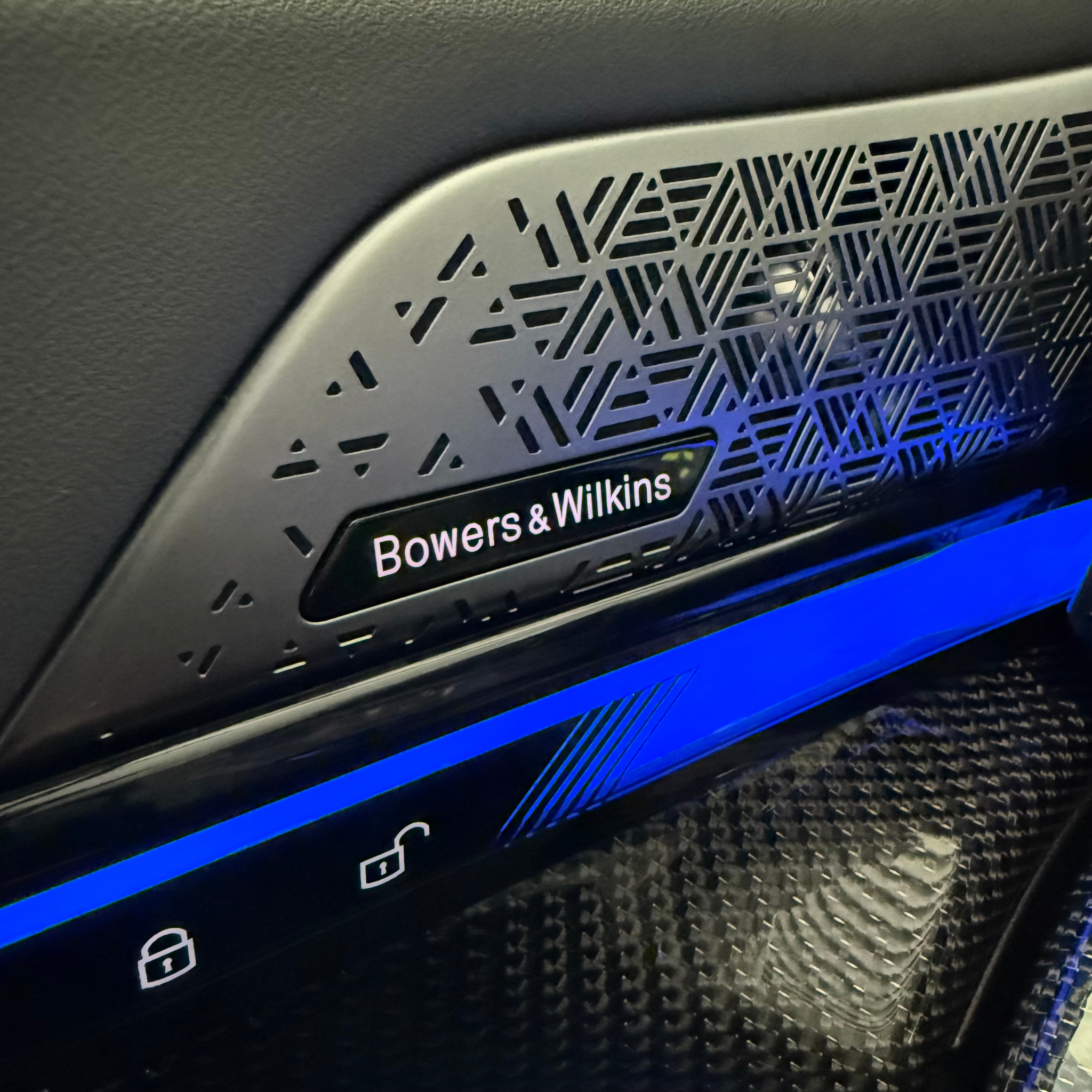 listing desktop thumbnail image 12