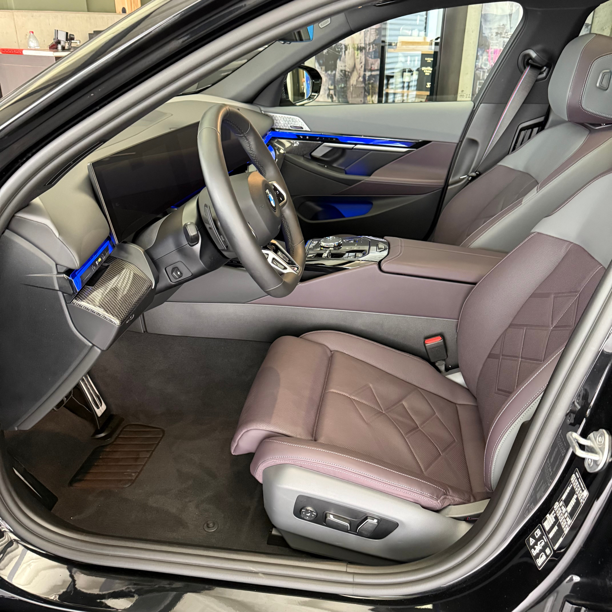 listing desktop thumbnail image 10