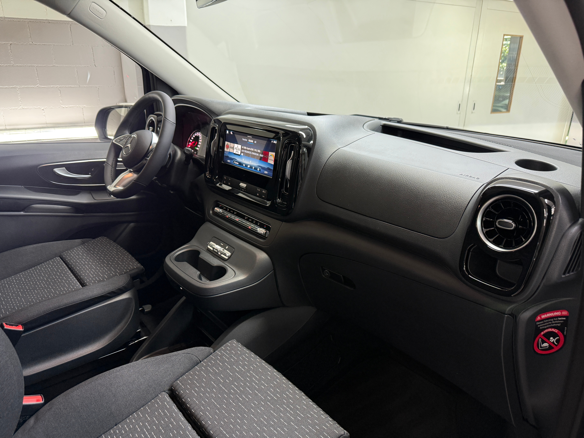 listing desktop thumbnail image 10