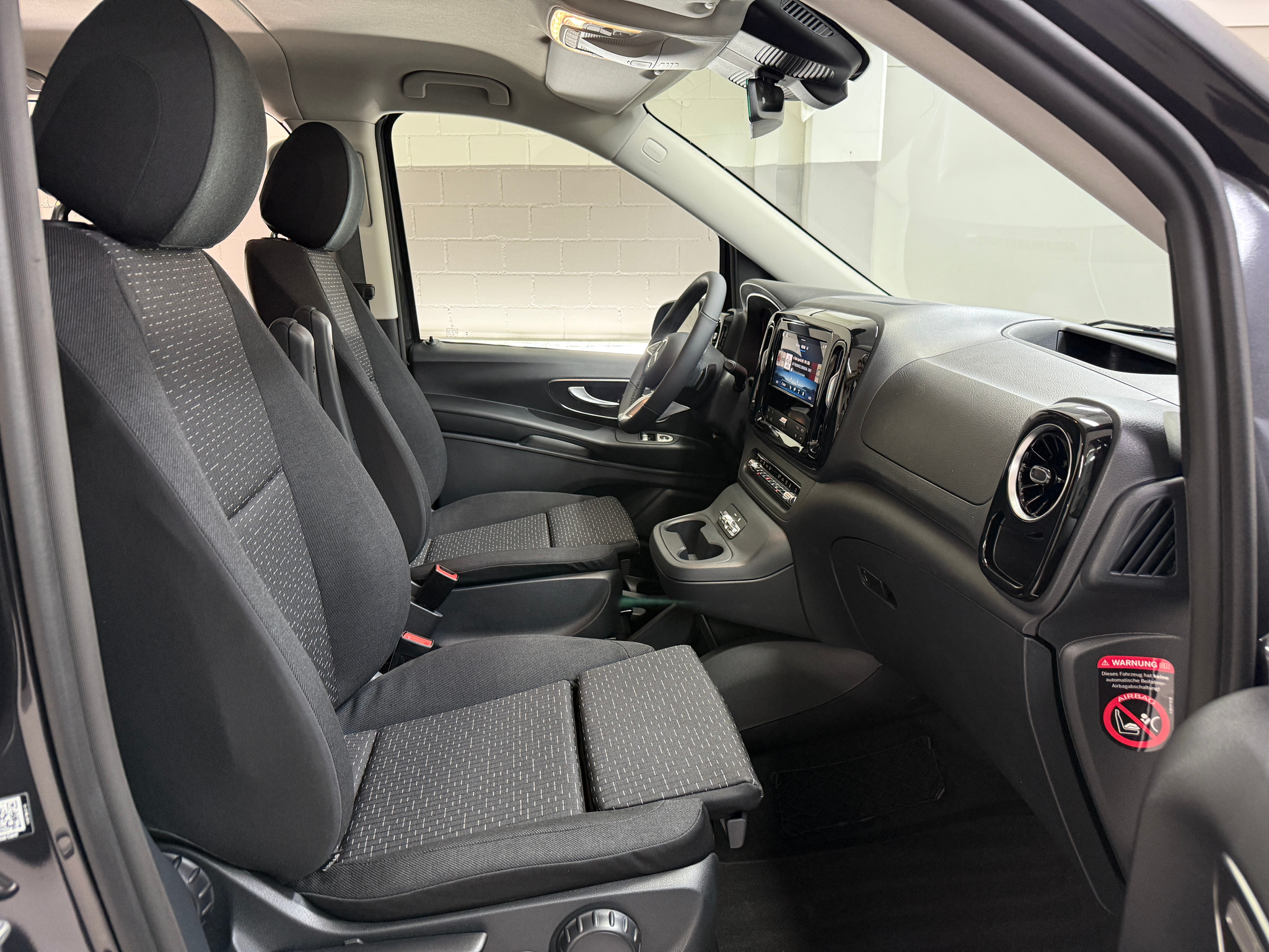 listing desktop thumbnail image 9