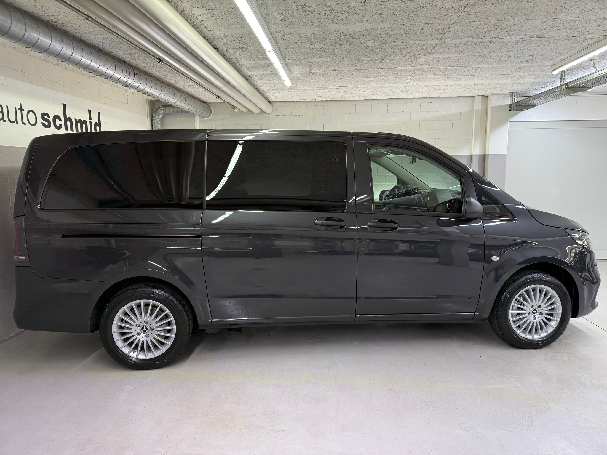 listing desktop thumbnail image 2