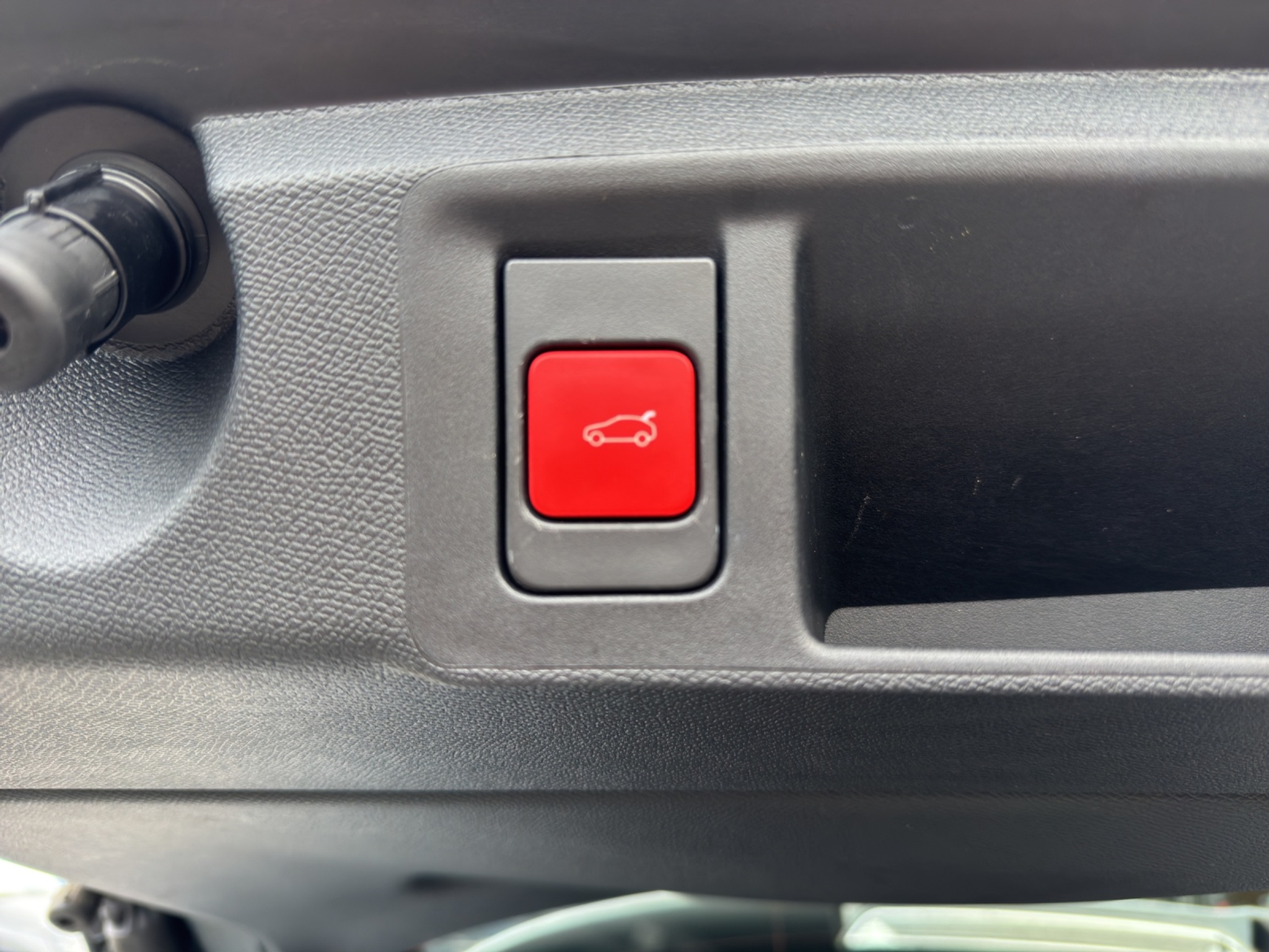 listing desktop thumbnail image 30