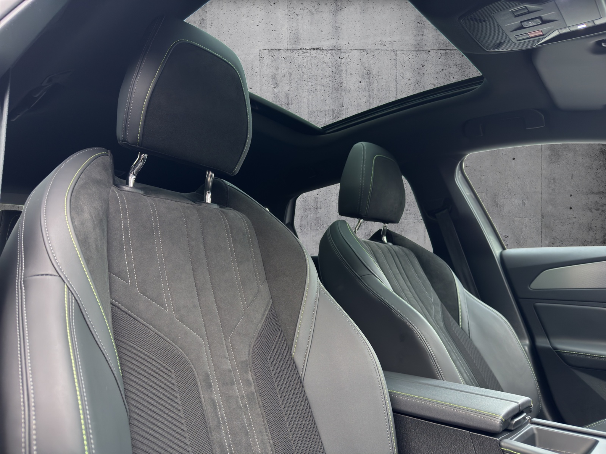 listing desktop thumbnail image 24