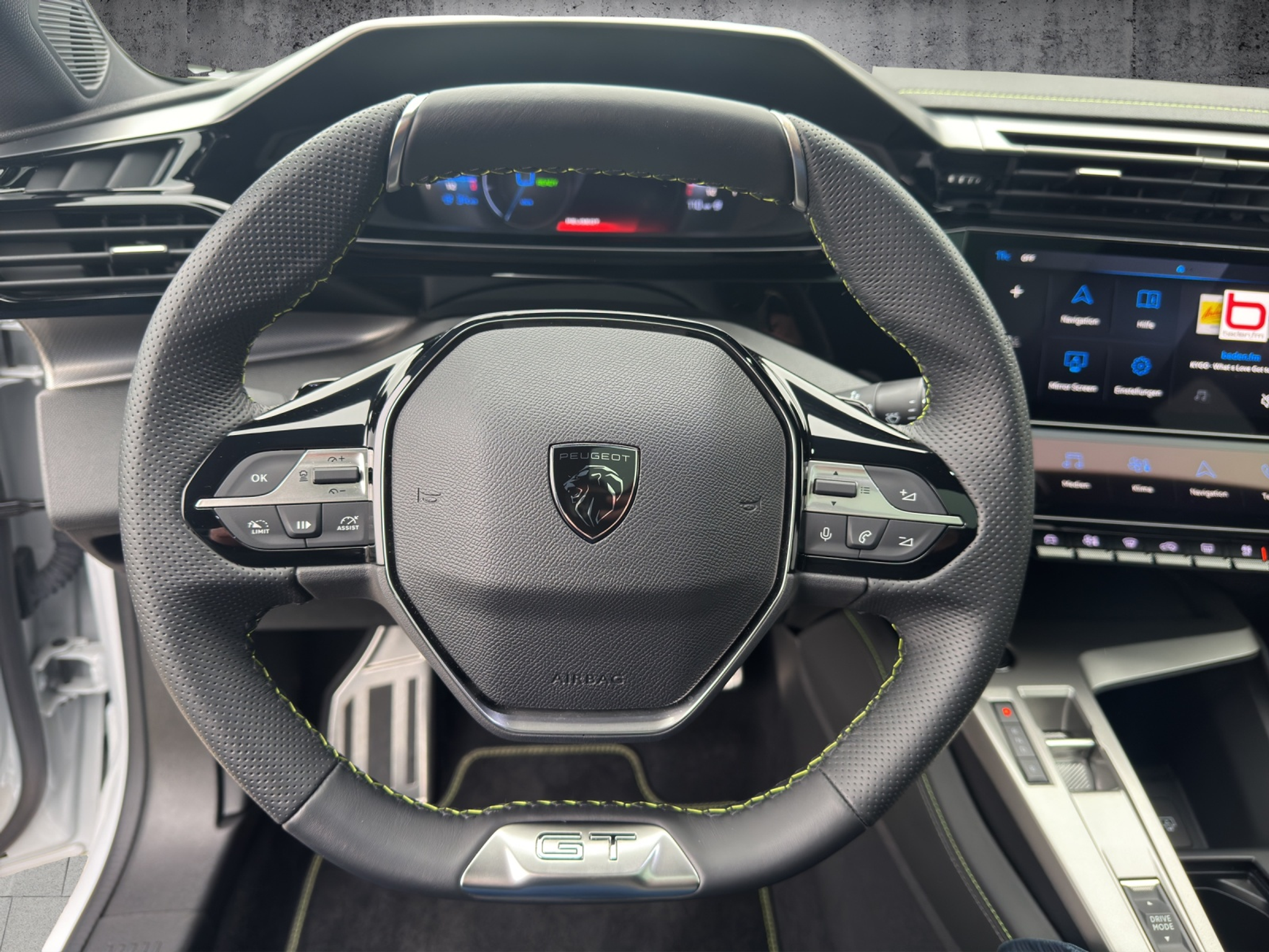 listing desktop thumbnail image 1