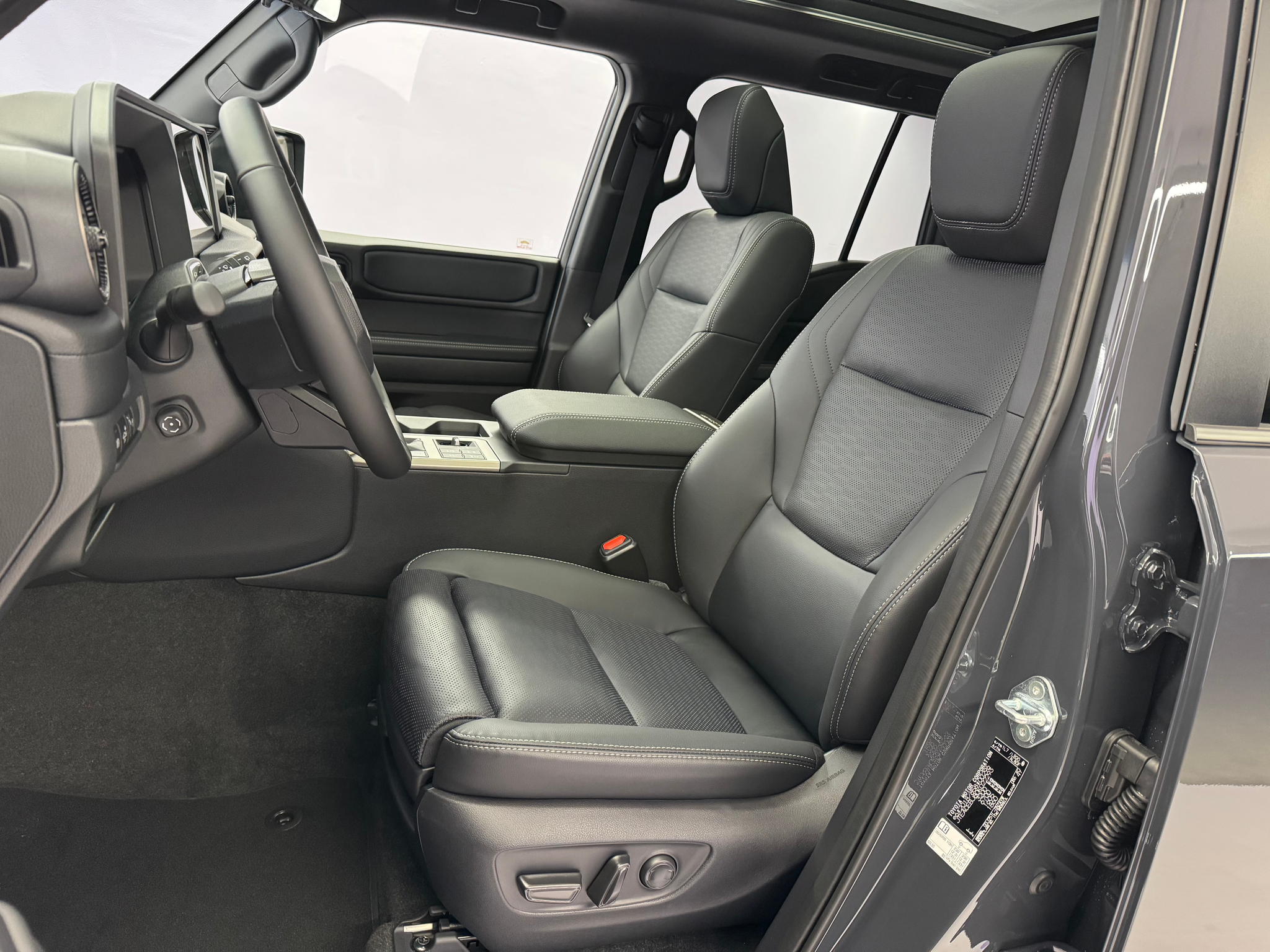 listing desktop thumbnail image 8