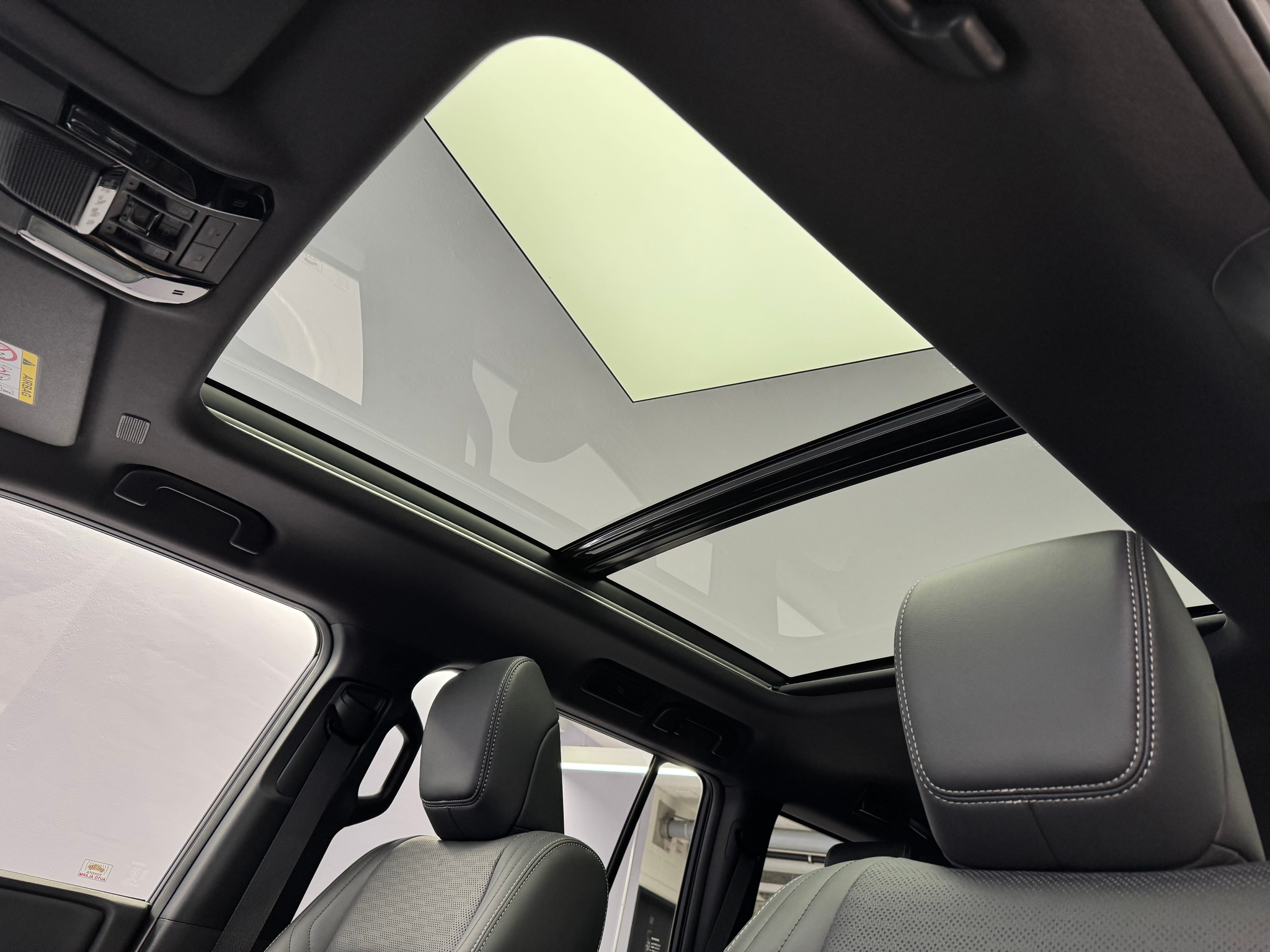 listing desktop thumbnail image 18