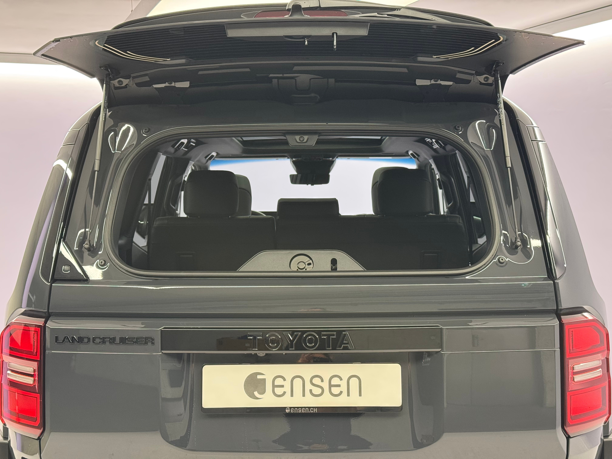 listing desktop thumbnail image 19