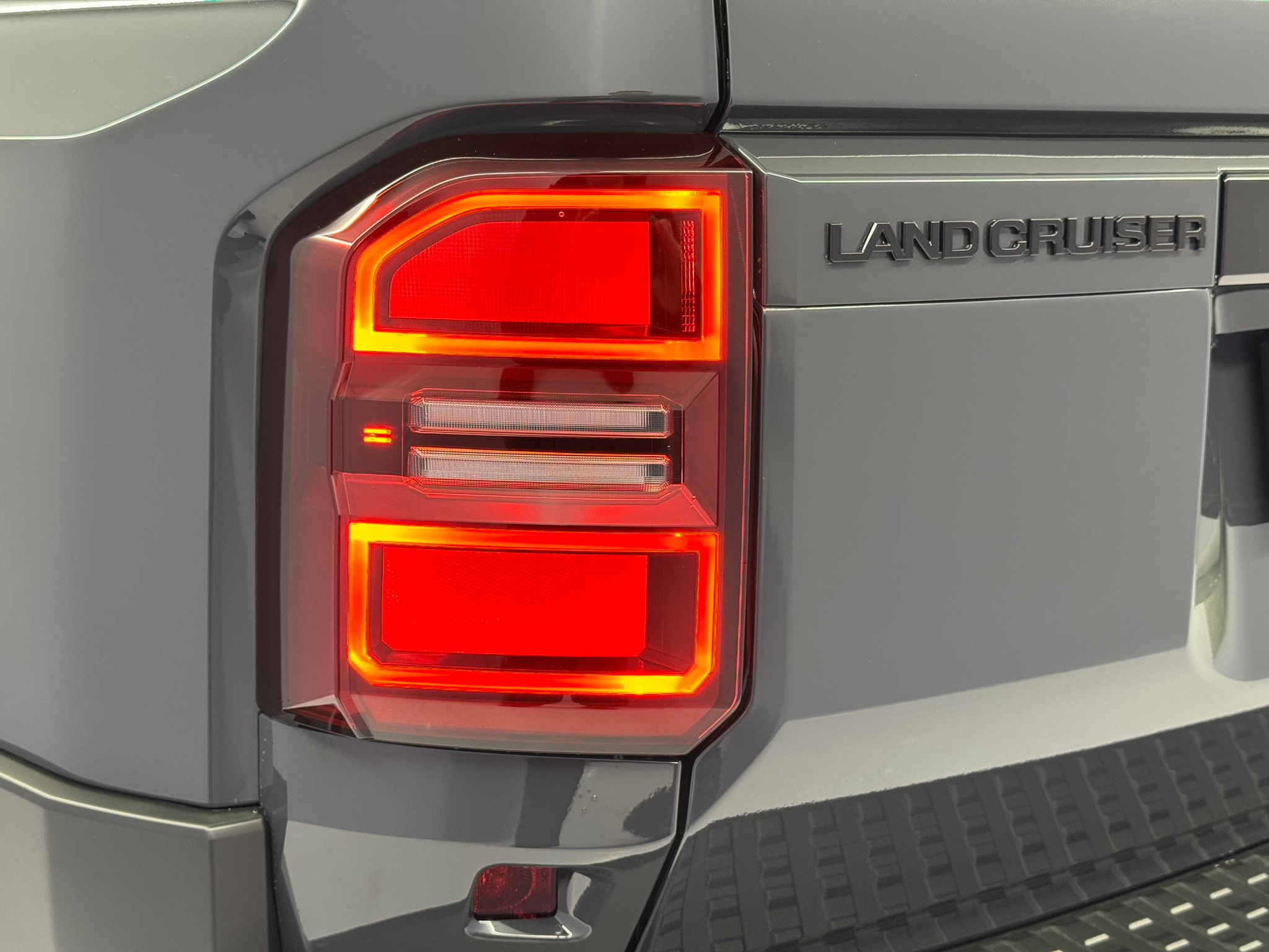 listing desktop thumbnail image 22