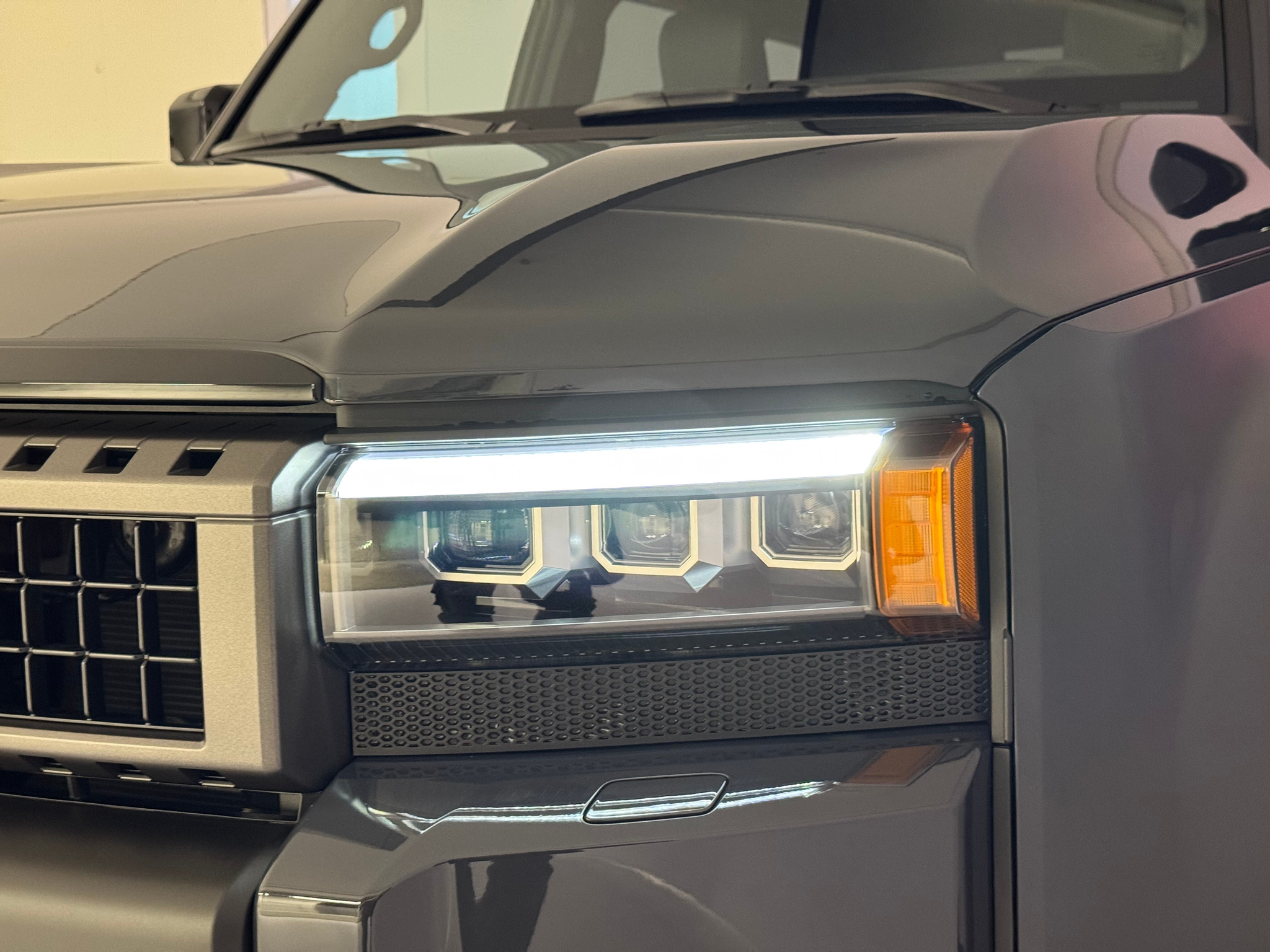 listing desktop thumbnail image 23