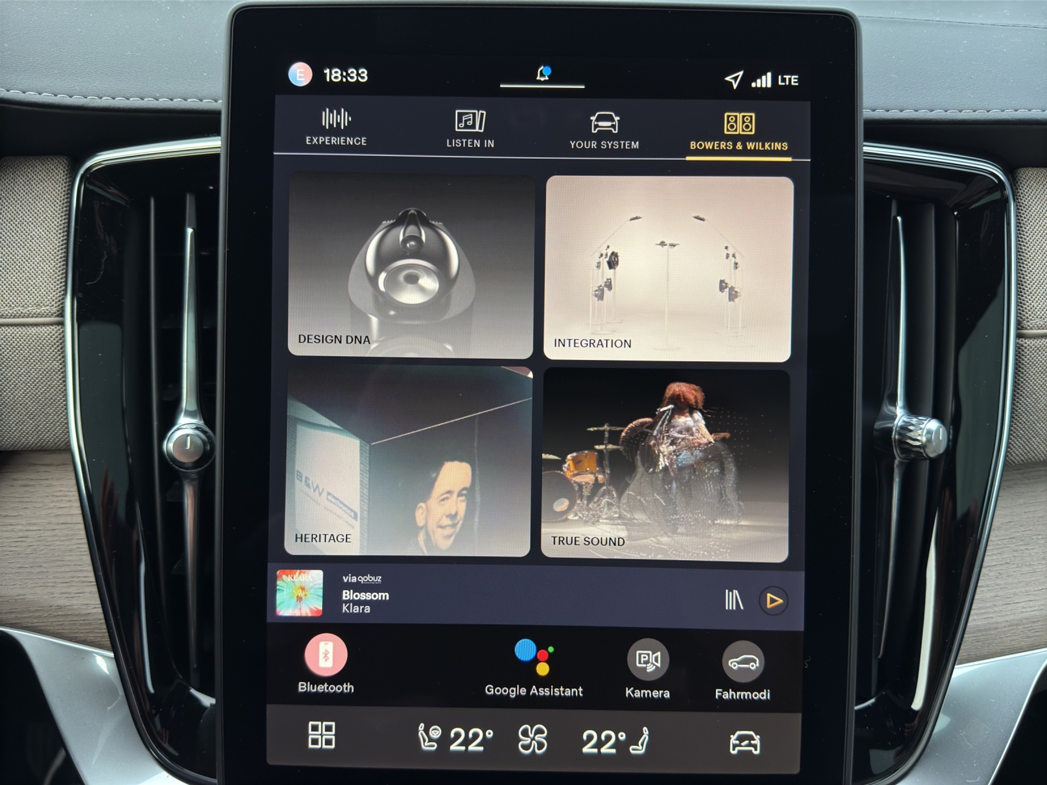 listing desktop thumbnail image 25