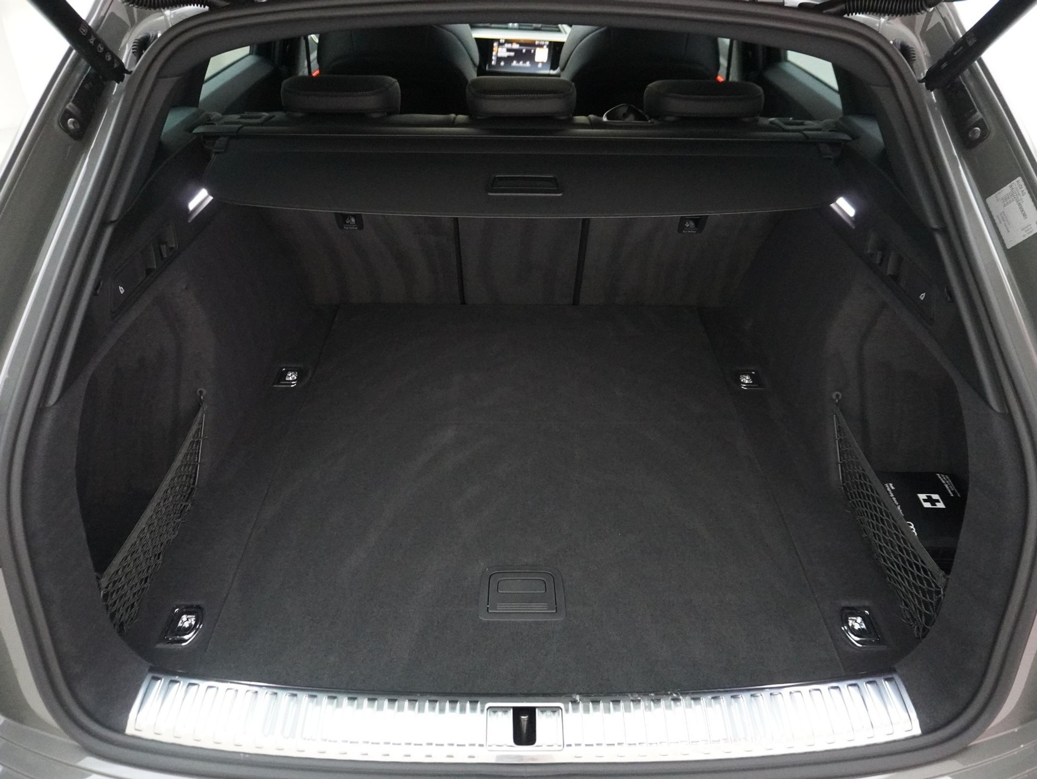 listing desktop thumbnail image 17