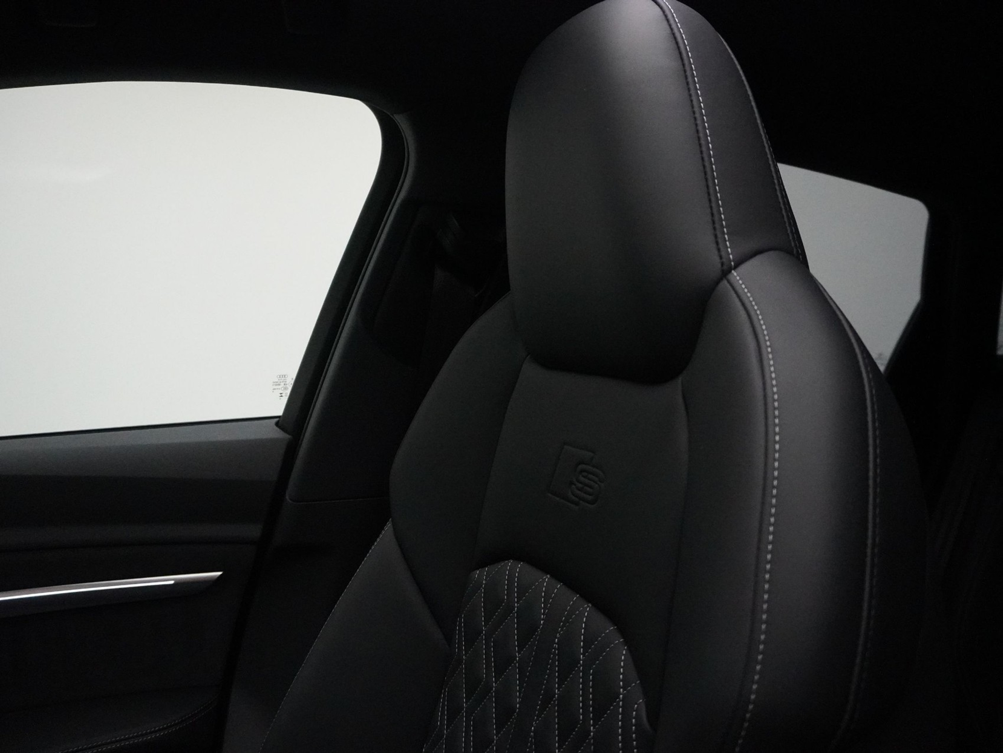 listing desktop thumbnail image 12