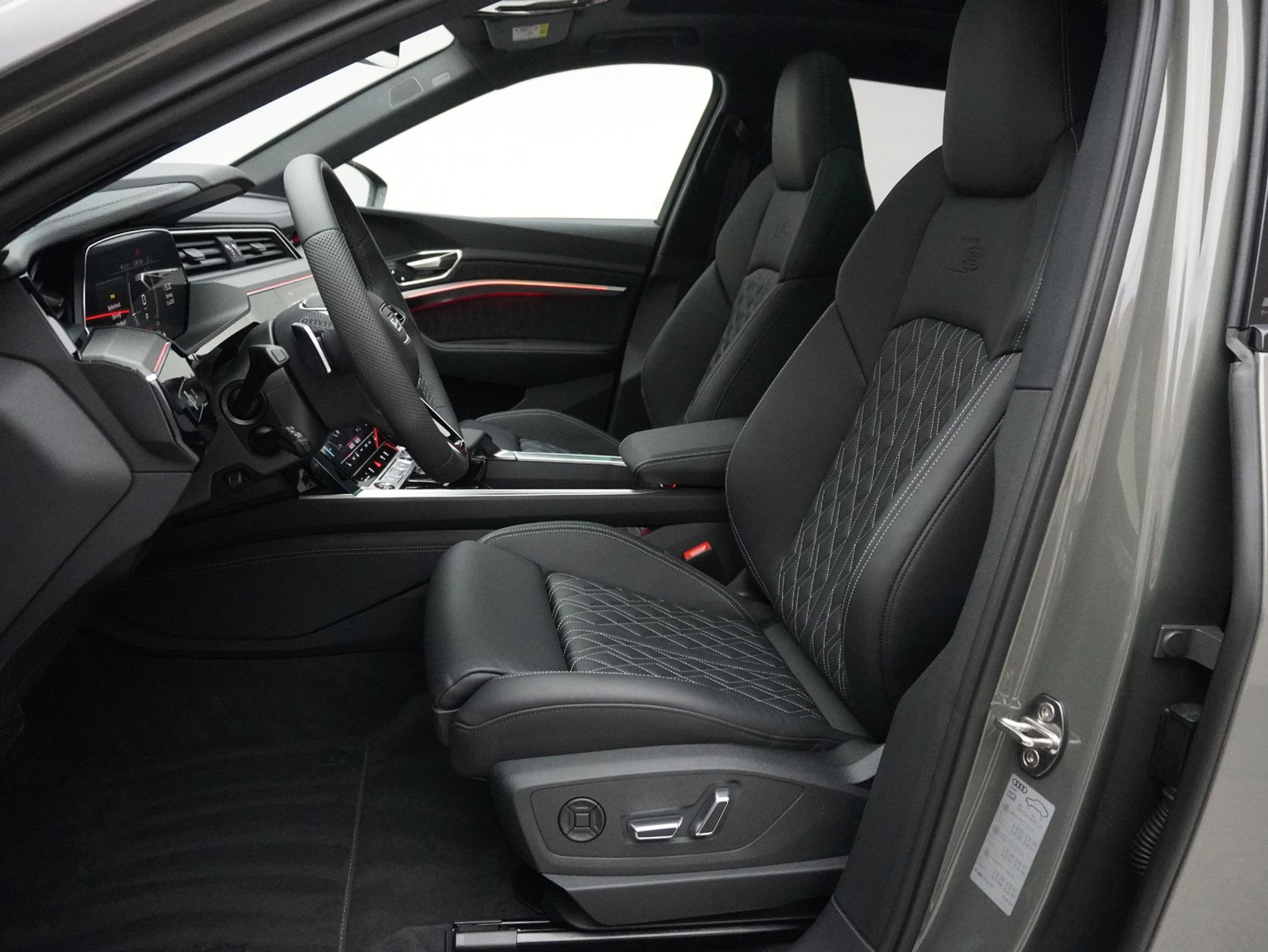 listing desktop thumbnail image 11