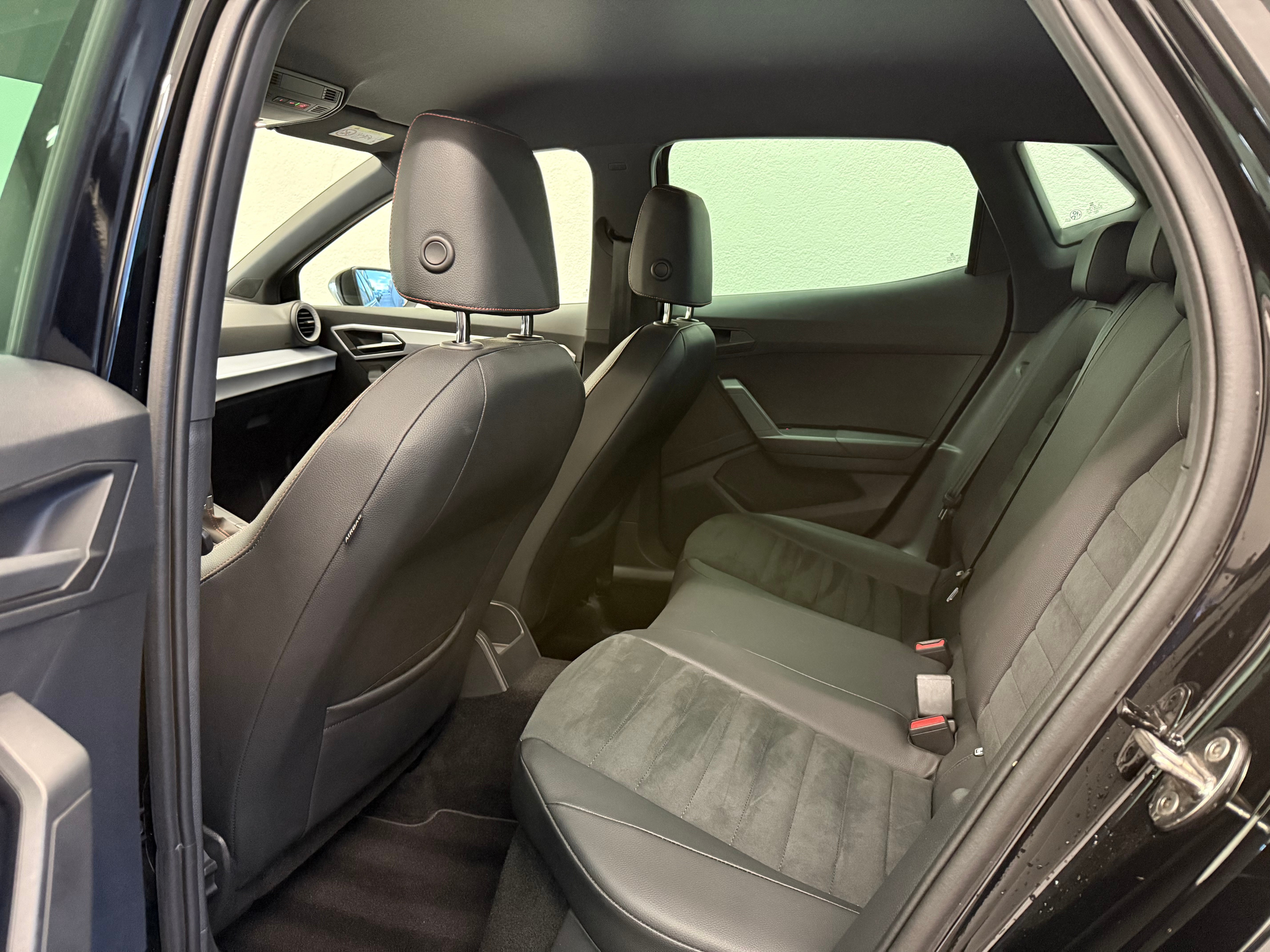 listing desktop thumbnail image 19