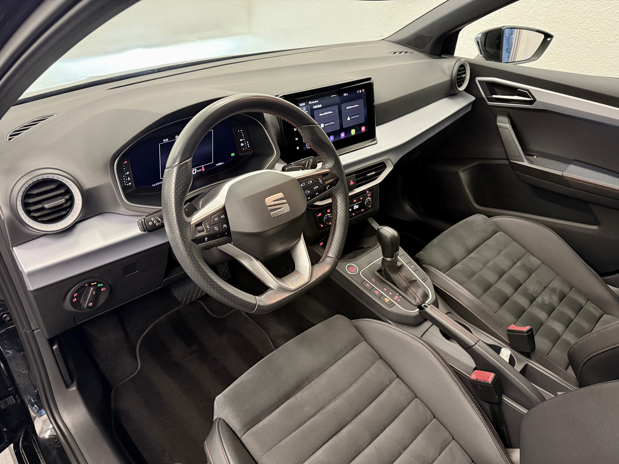 listing desktop thumbnail image 13