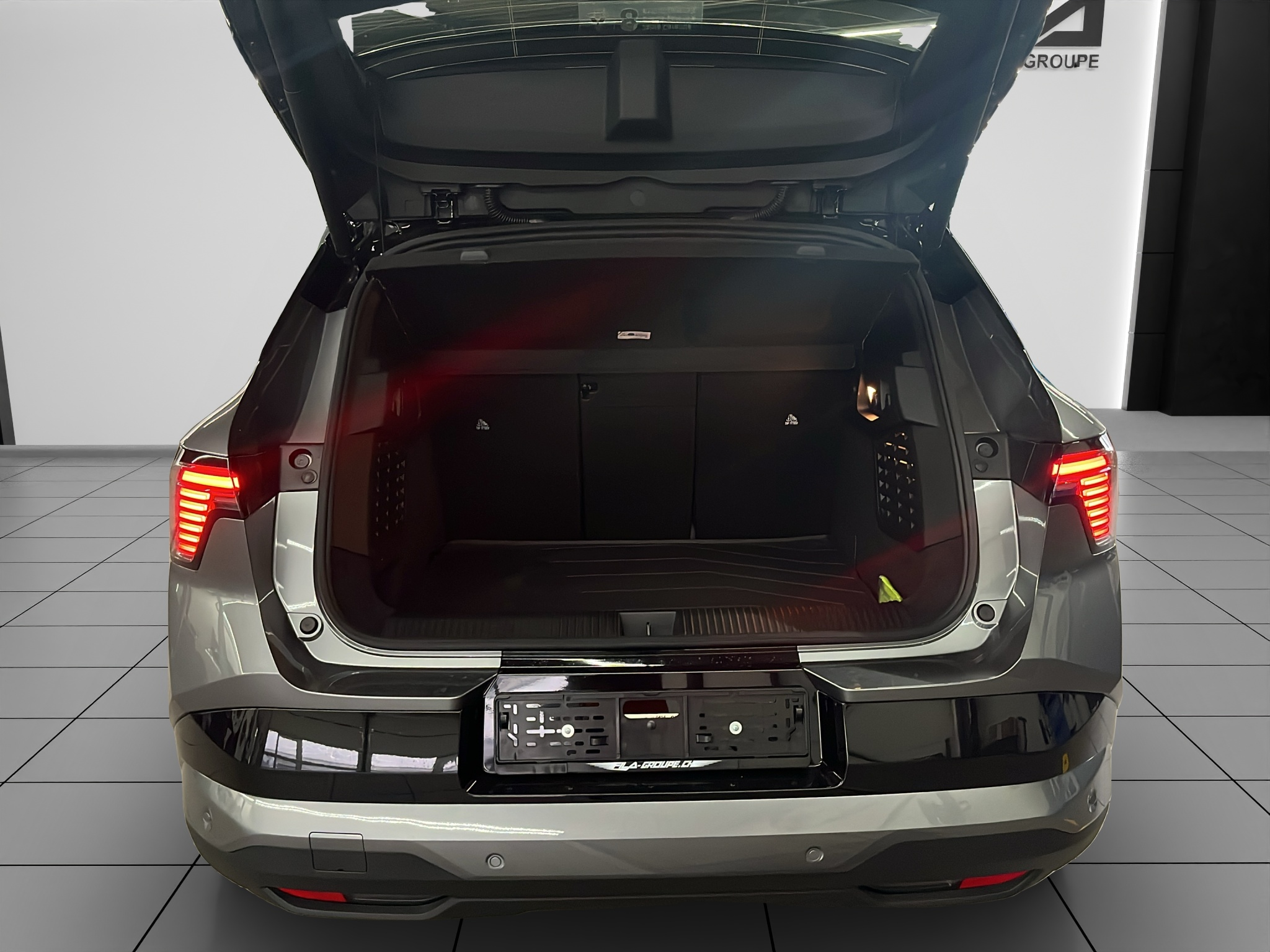 listing desktop thumbnail image 14