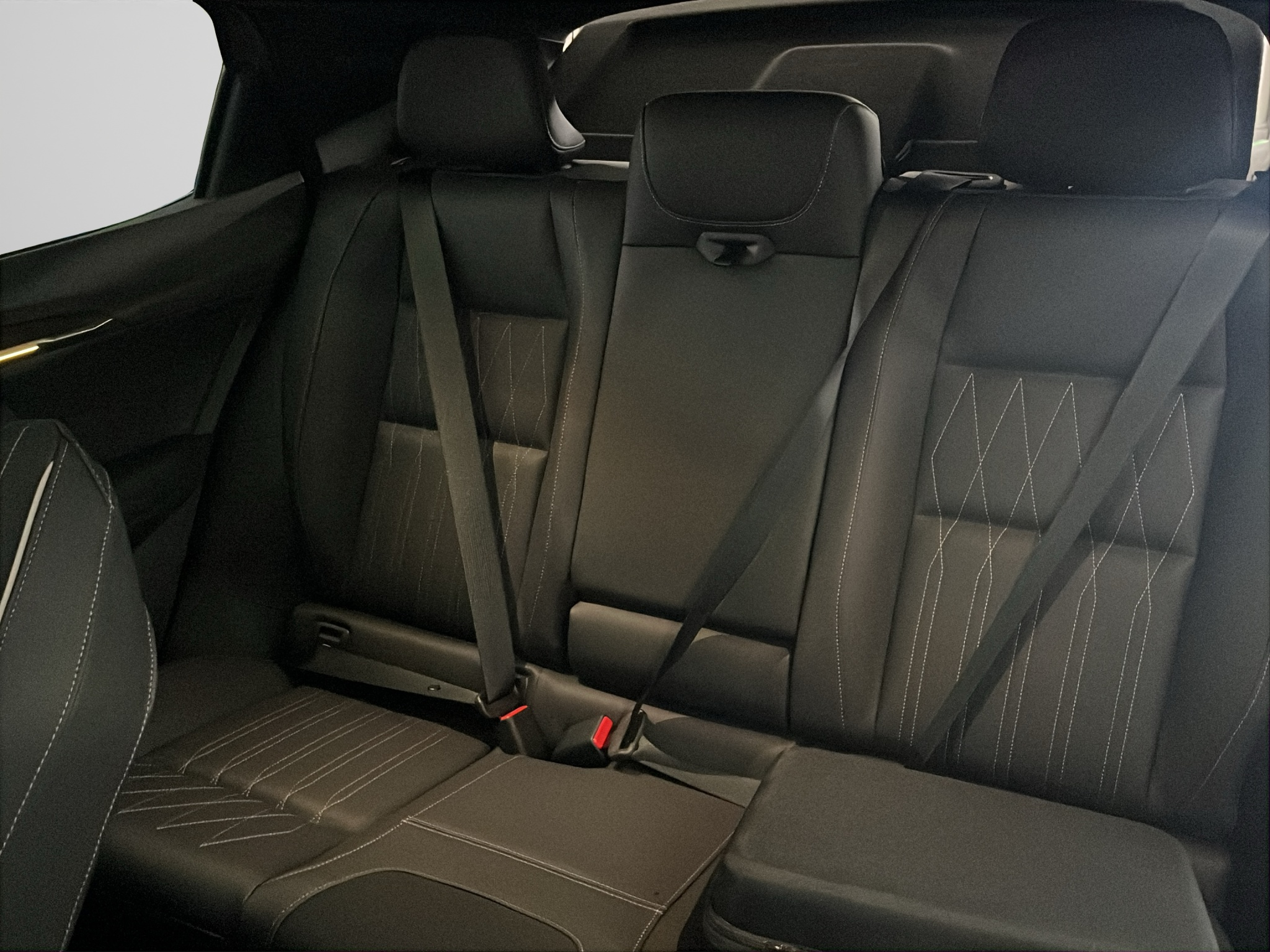 listing desktop thumbnail image 12