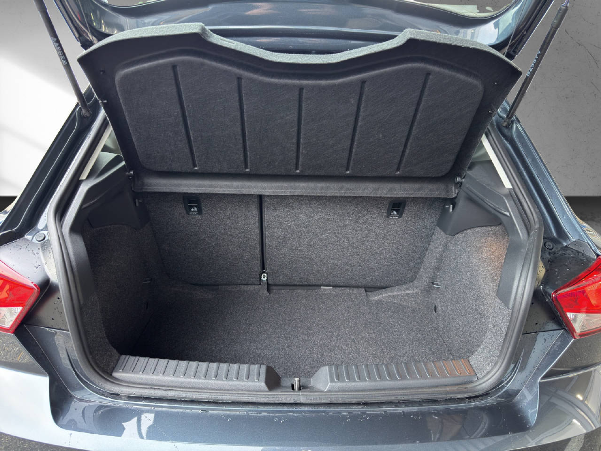 listing desktop thumbnail image 14