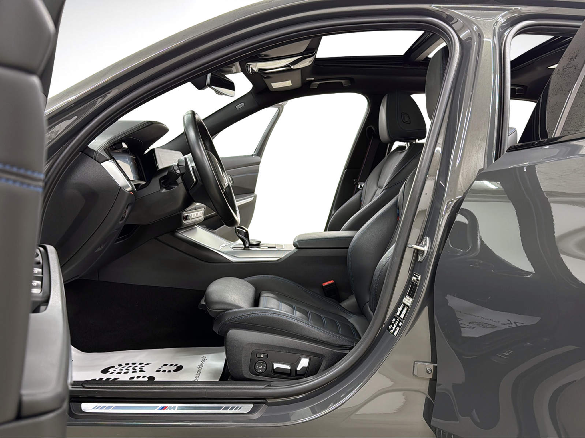 listing desktop thumbnail image 5