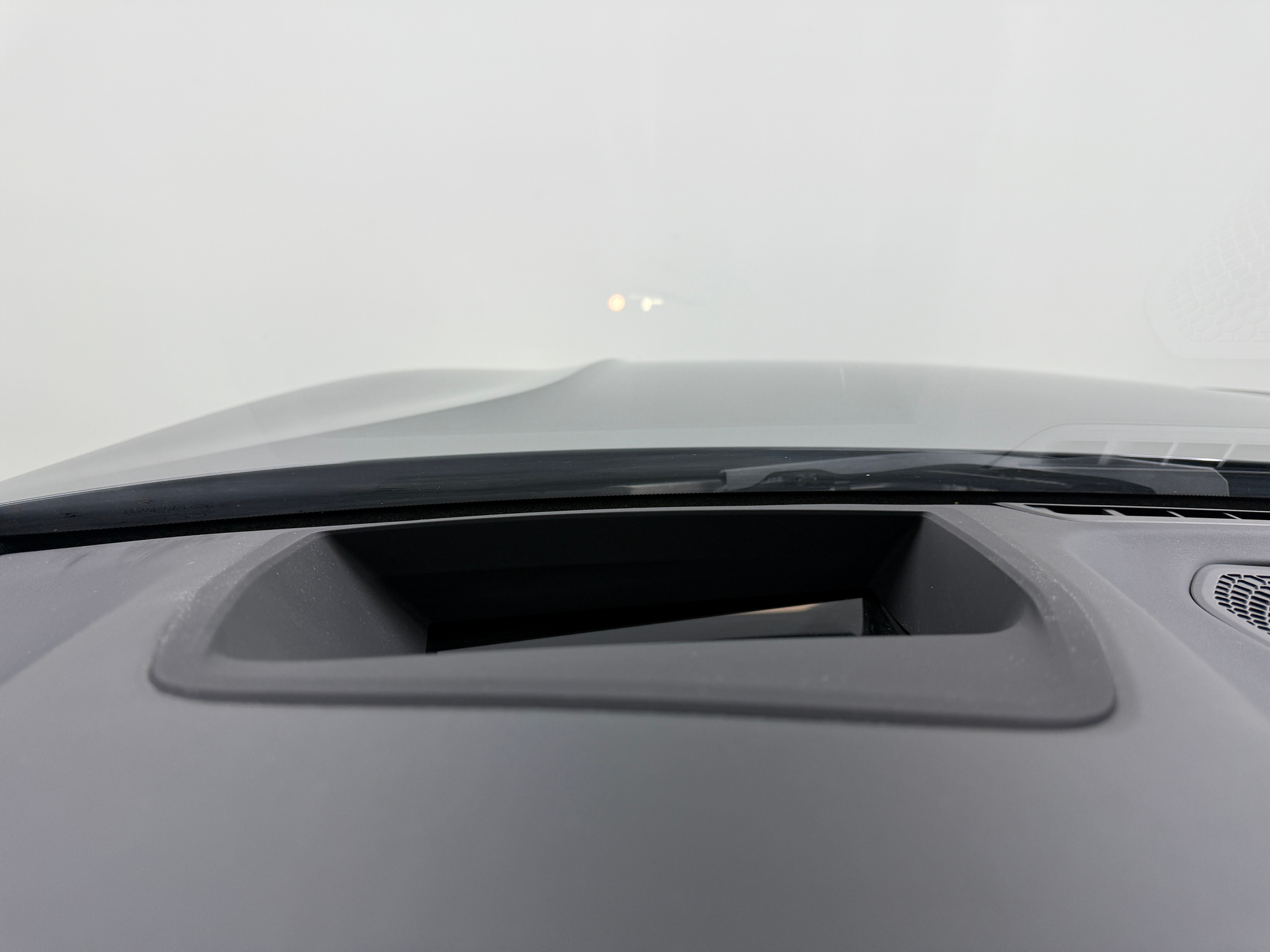 listing desktop thumbnail image 18