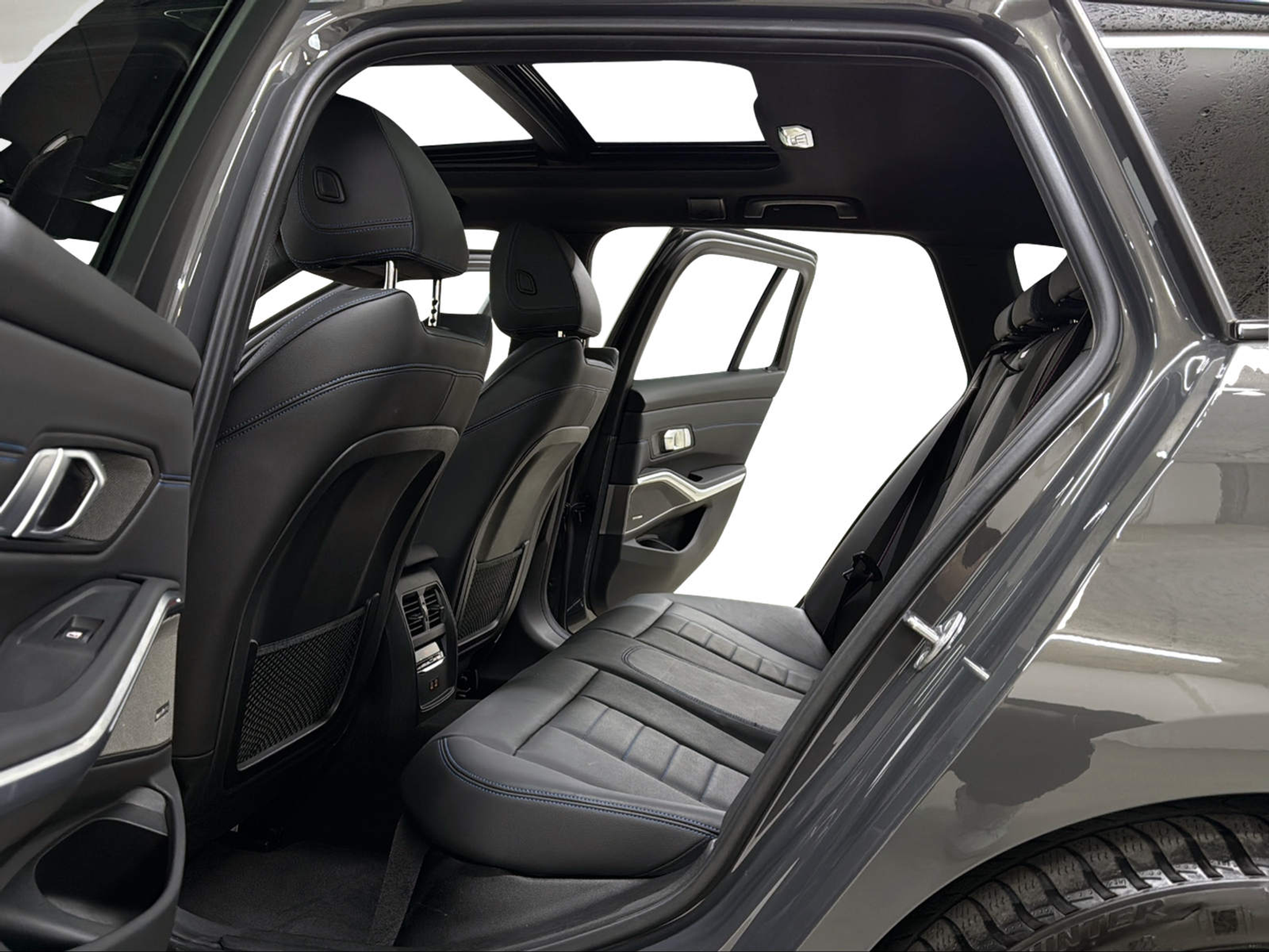 listing desktop thumbnail image 8