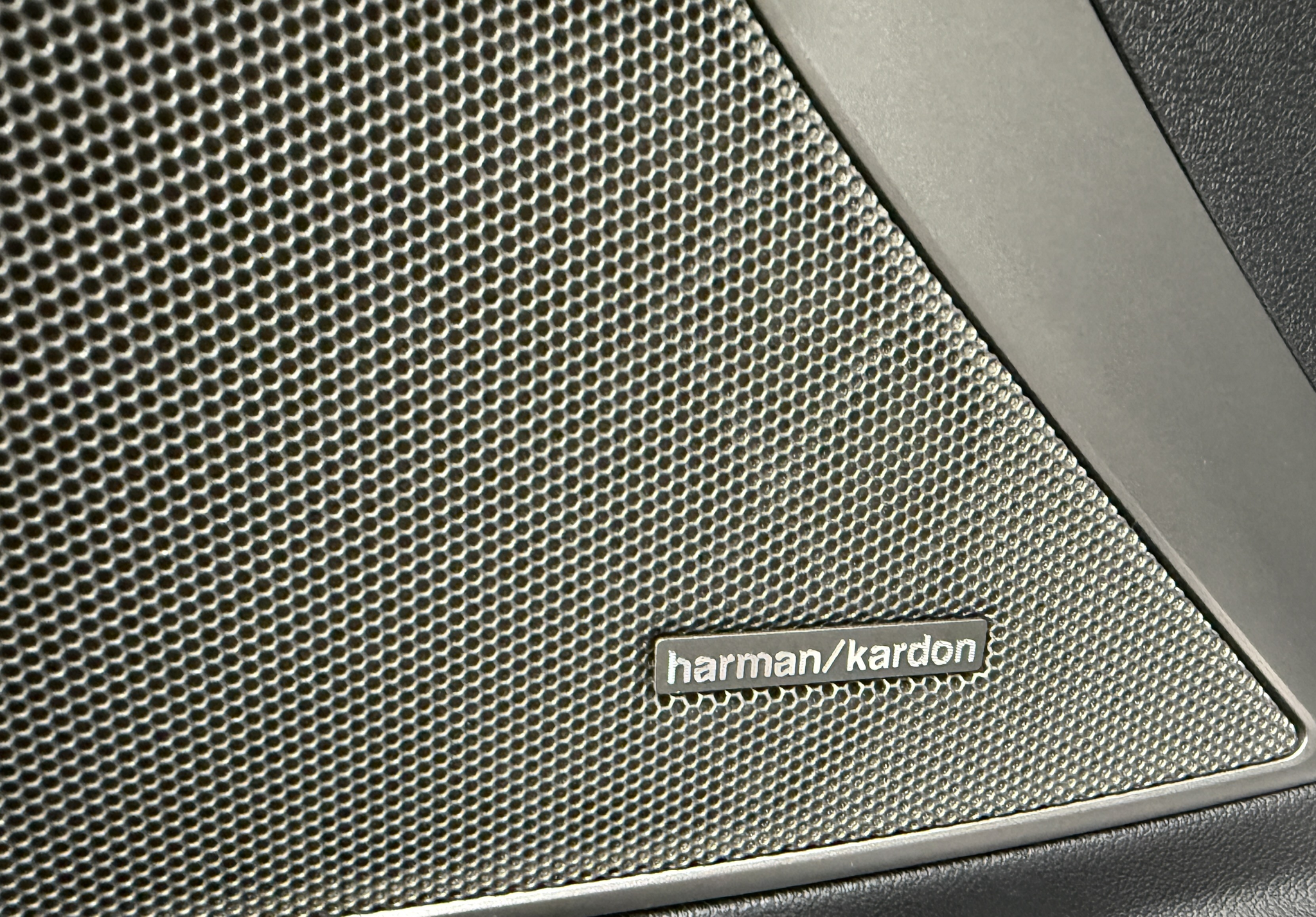 listing desktop thumbnail image 19