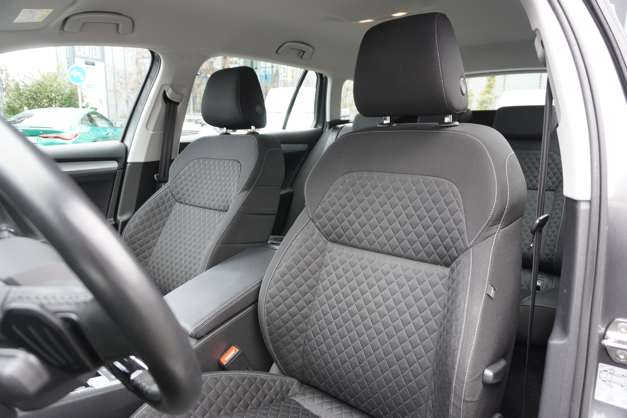 listing desktop thumbnail image 11