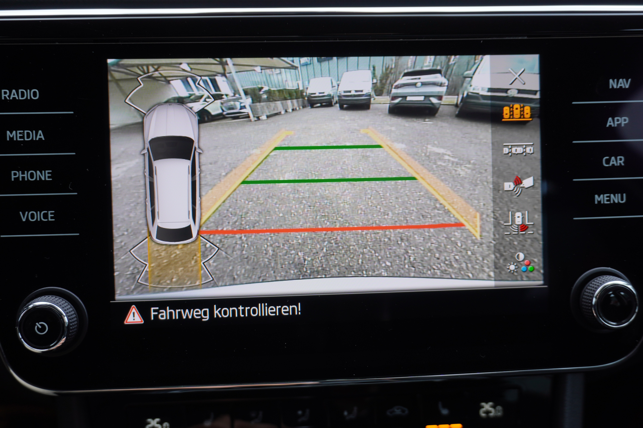 listing desktop thumbnail image 18