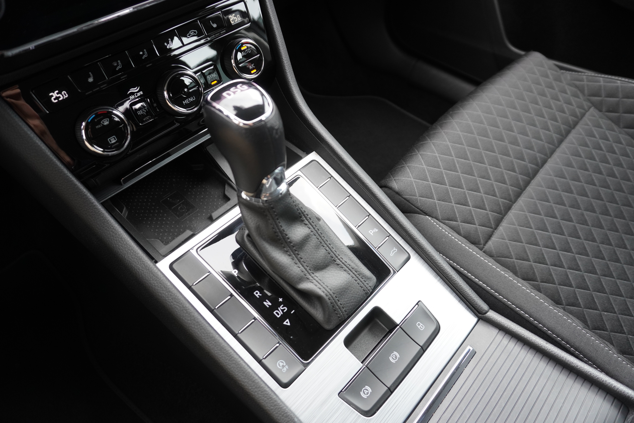 listing desktop thumbnail image 14