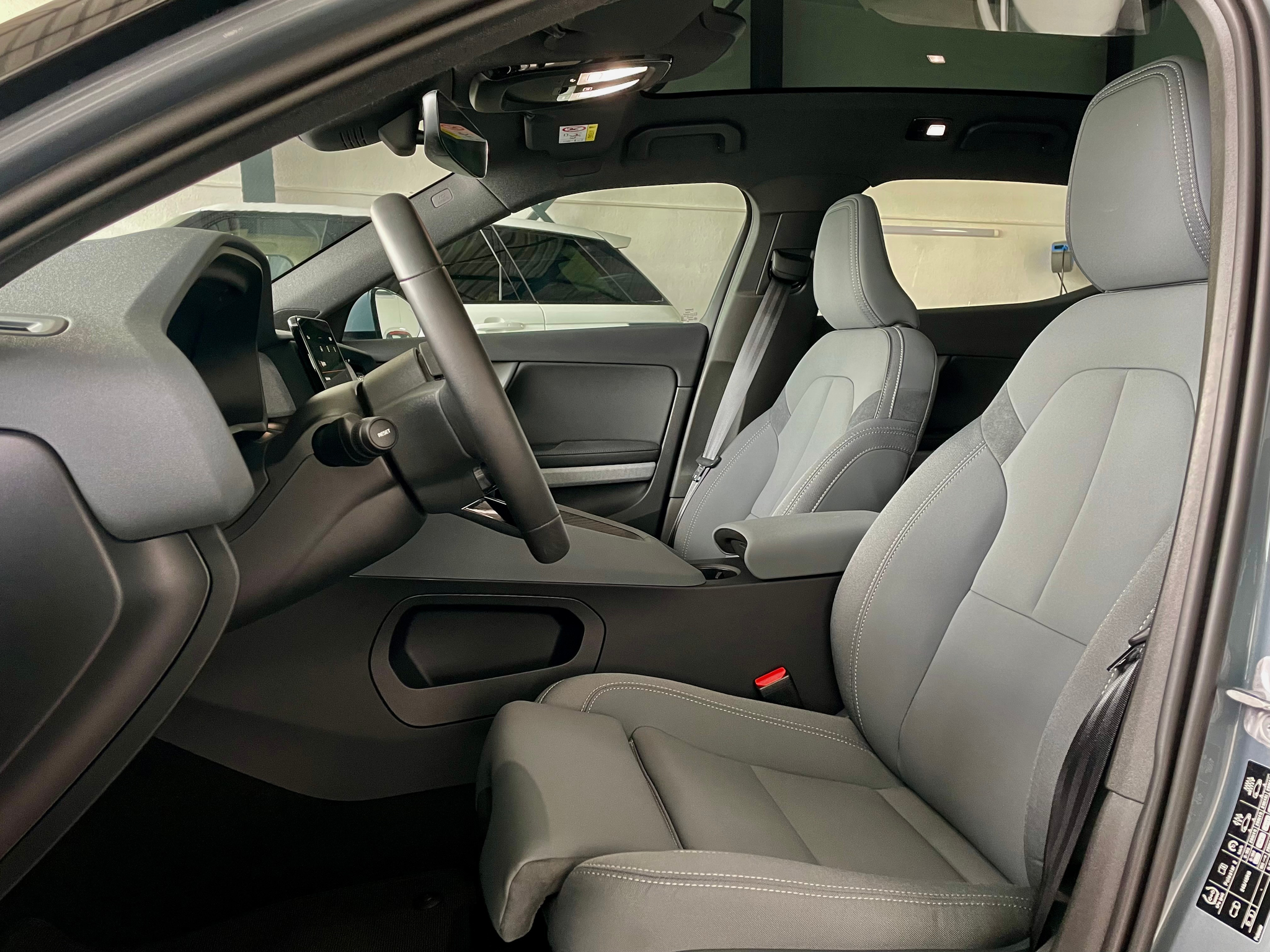 listing desktop thumbnail image 6