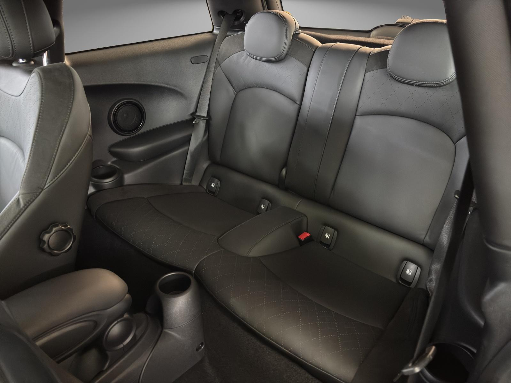 listing desktop thumbnail image 6