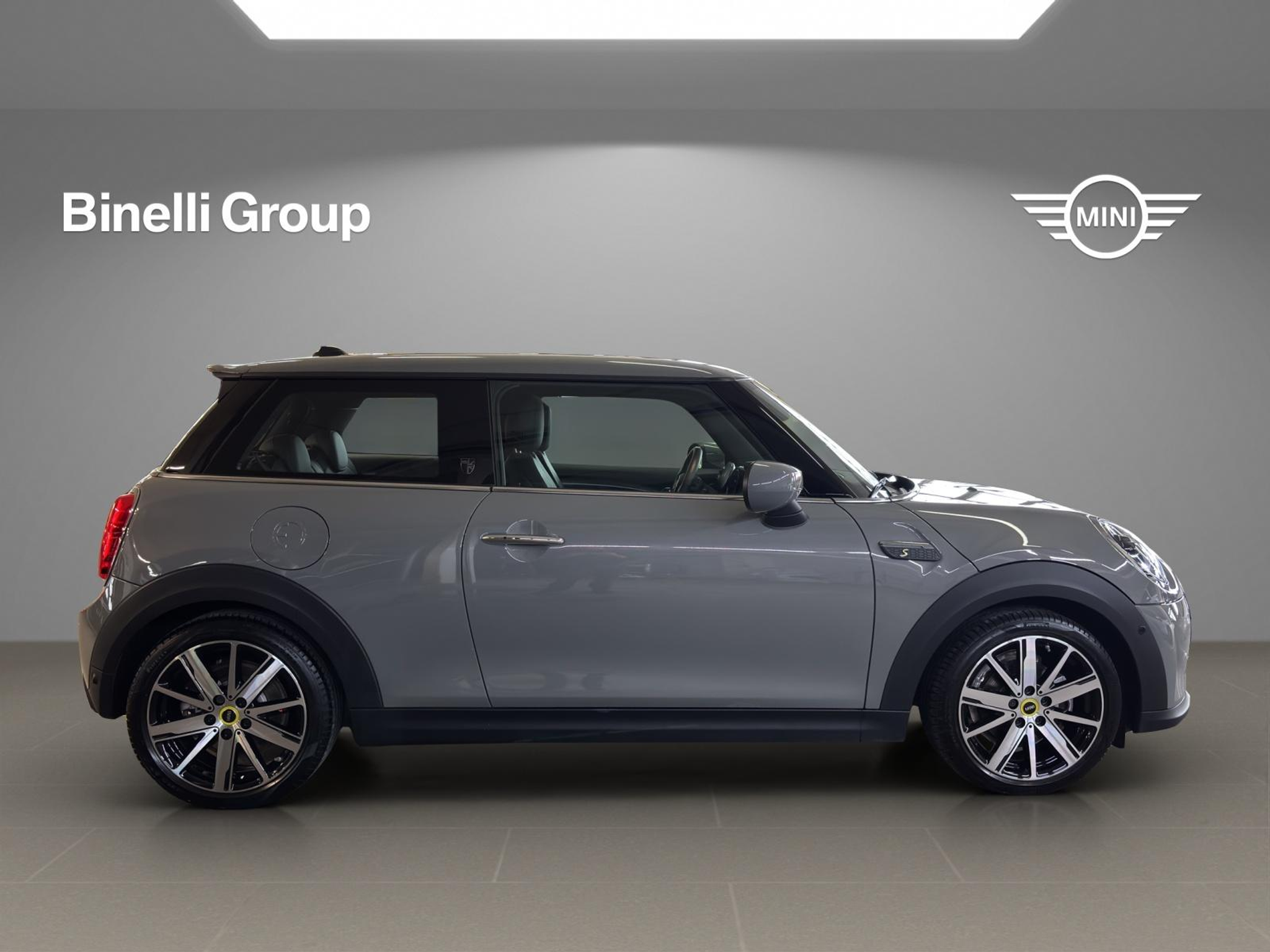 listing desktop thumbnail image 16