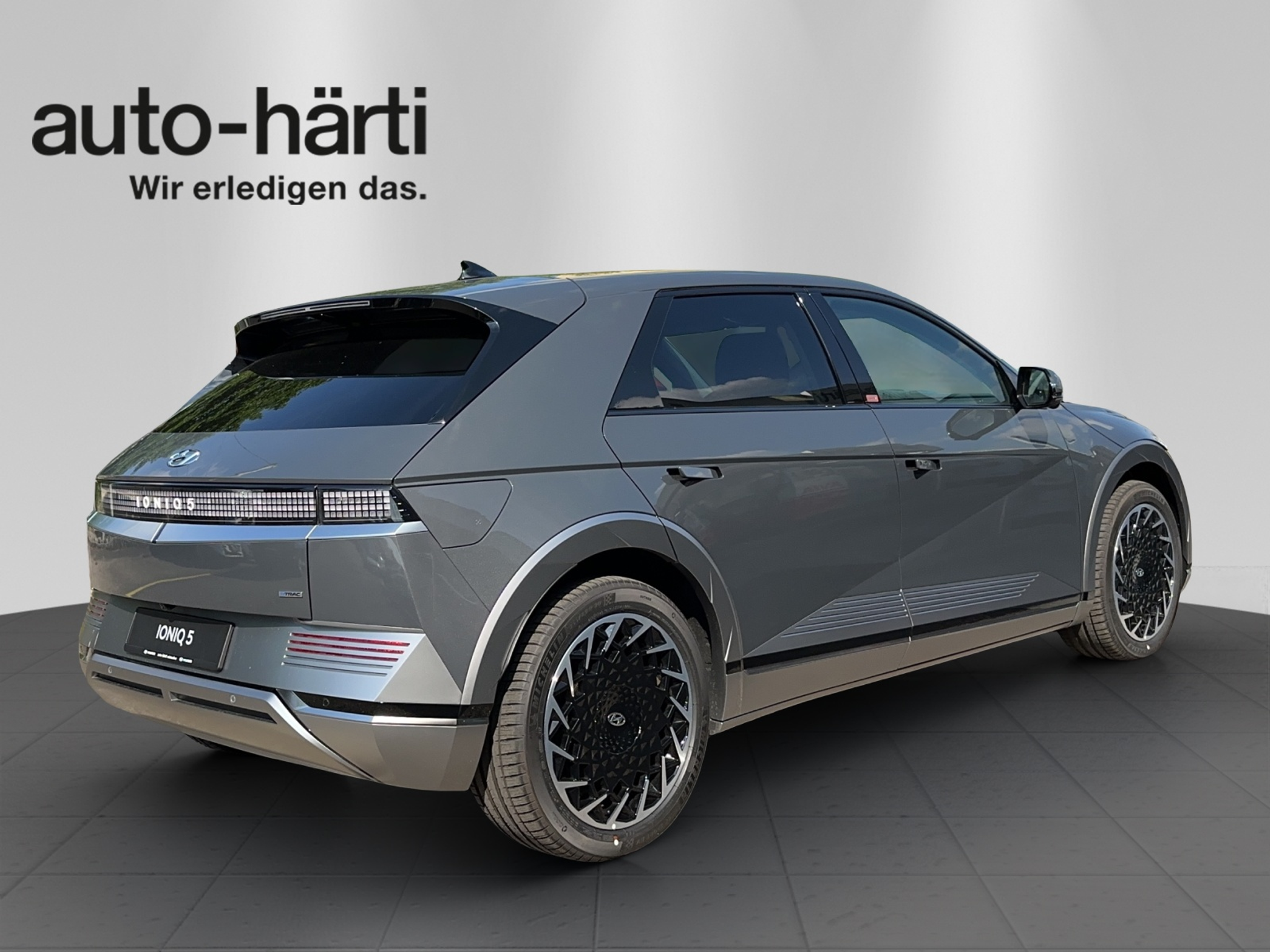 listing desktop thumbnail image 4