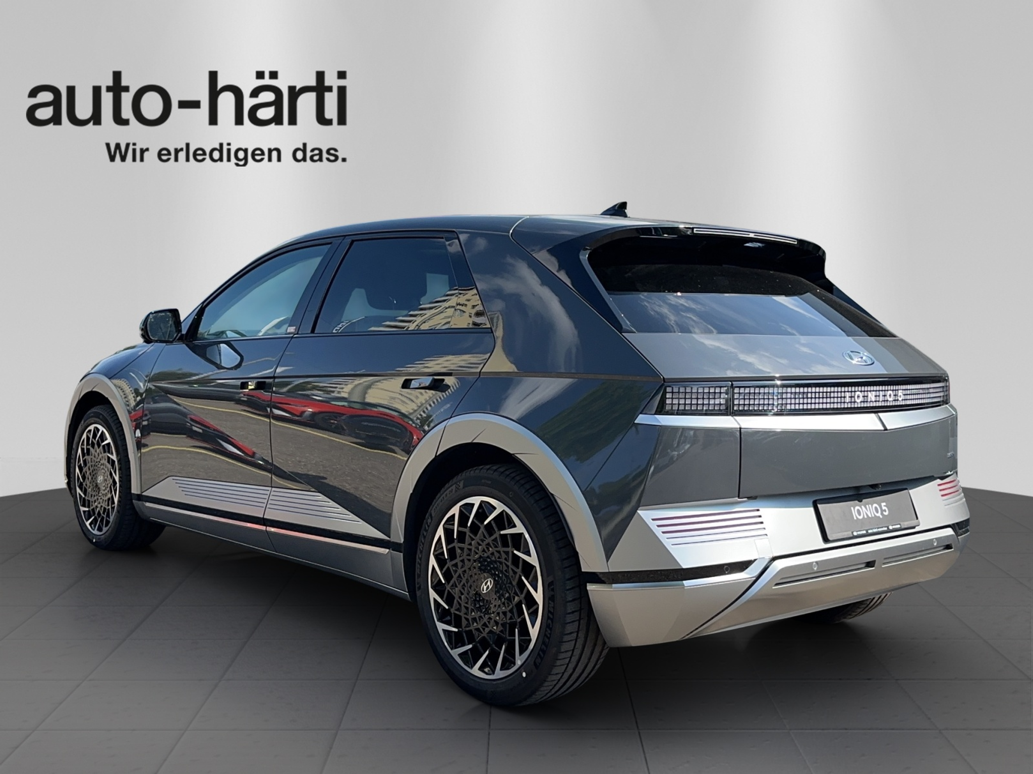 listing desktop thumbnail image 2